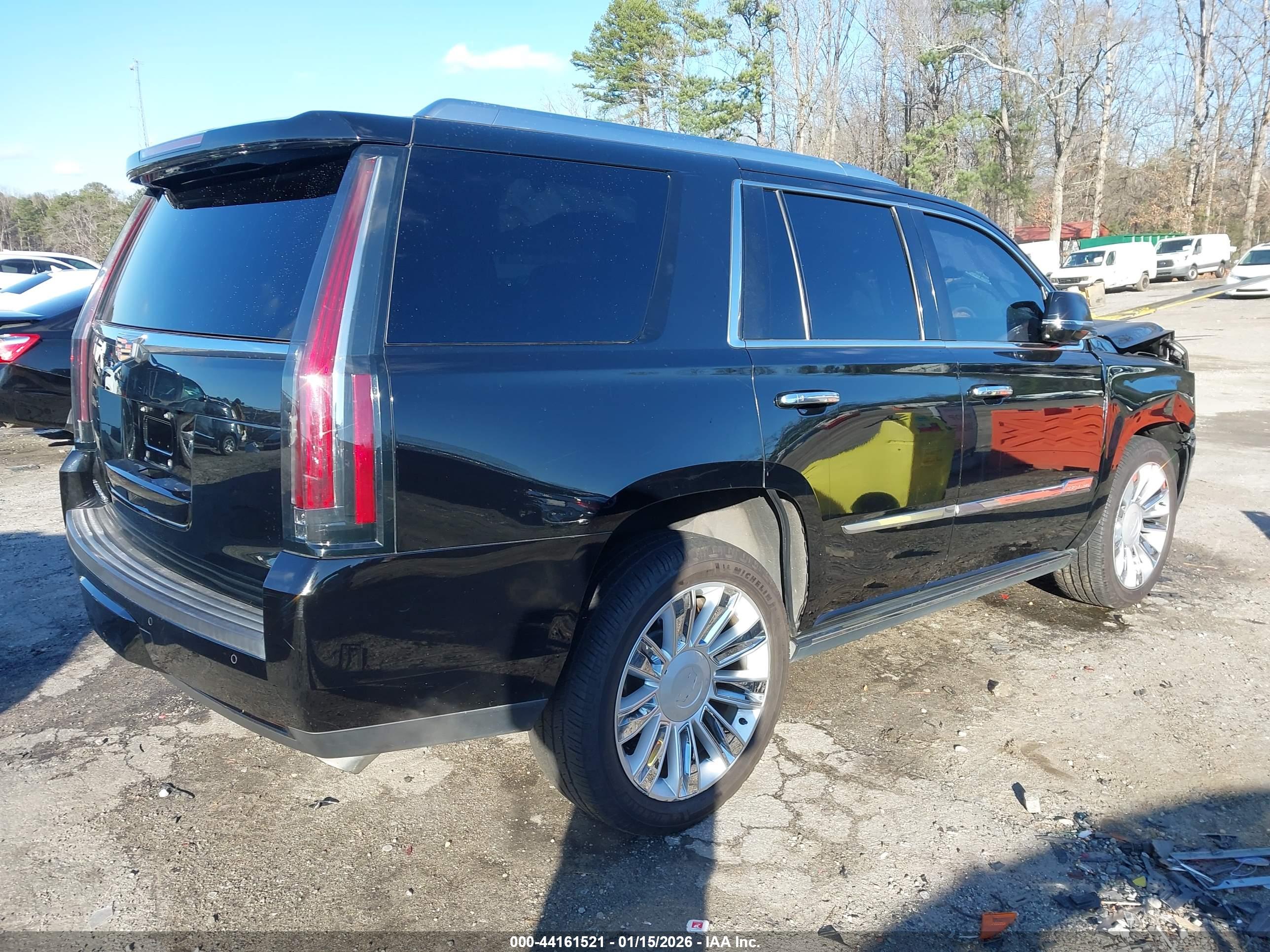 CADILLAC ESCALADE image 4