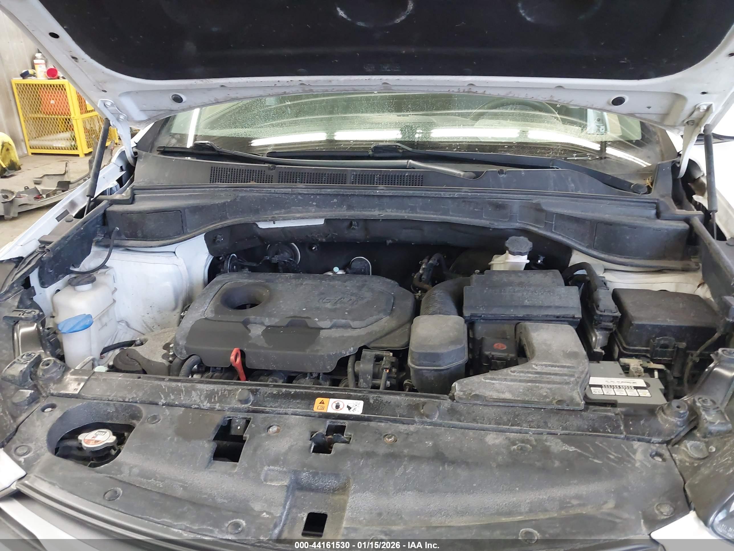 HYUNDAI SANTA image 10