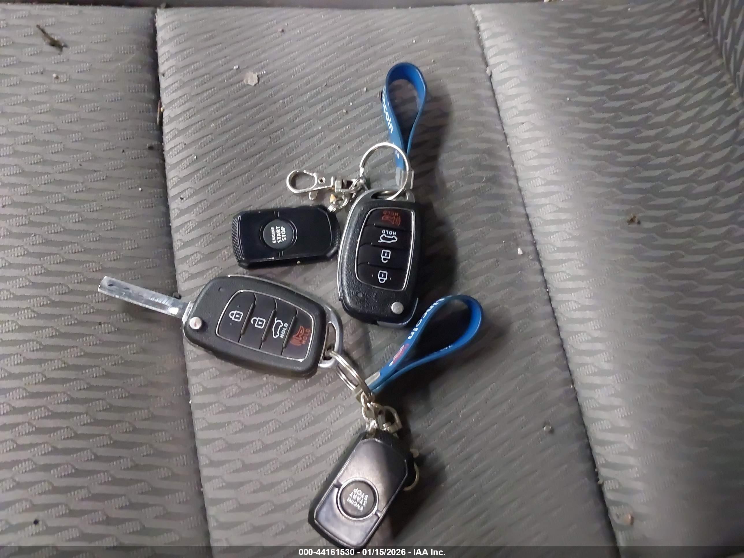 HYUNDAI SANTA image 11