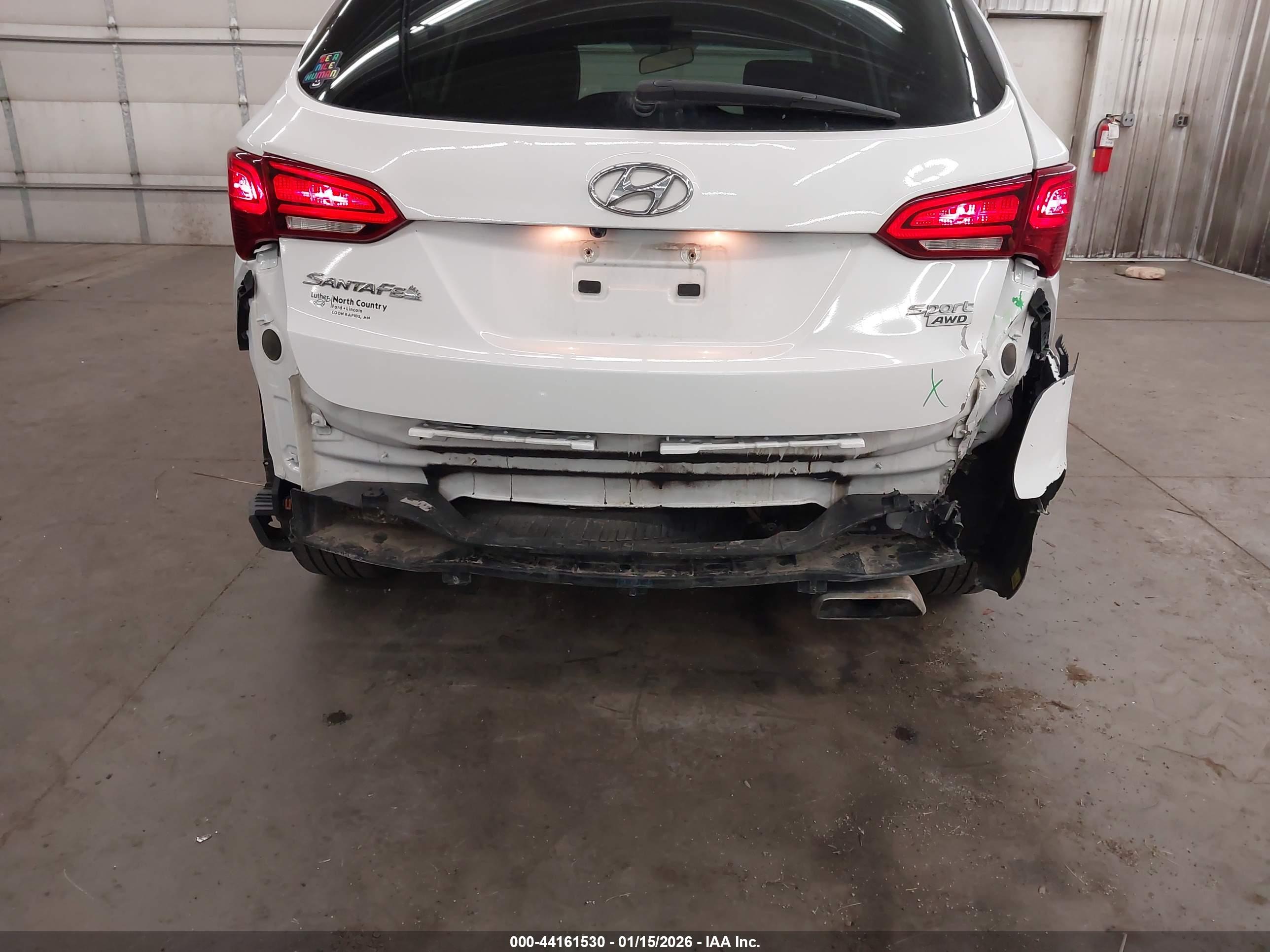 HYUNDAI SANTA image 6