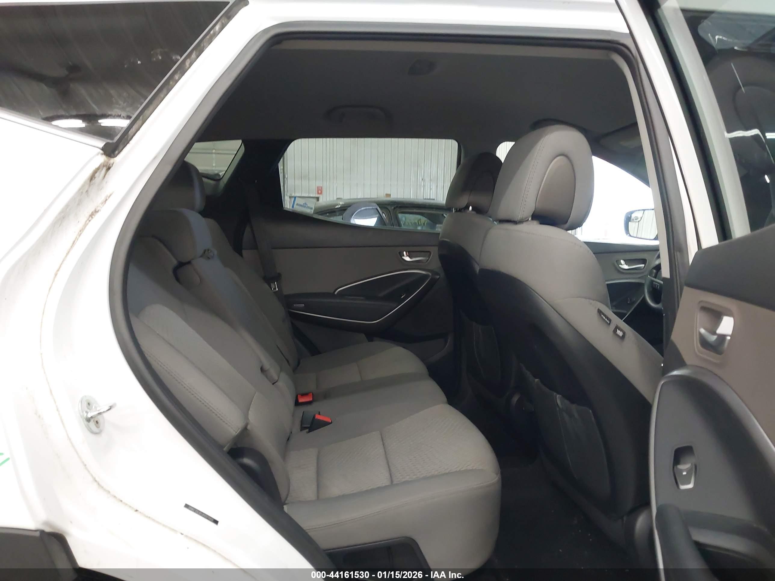 HYUNDAI SANTA image 8