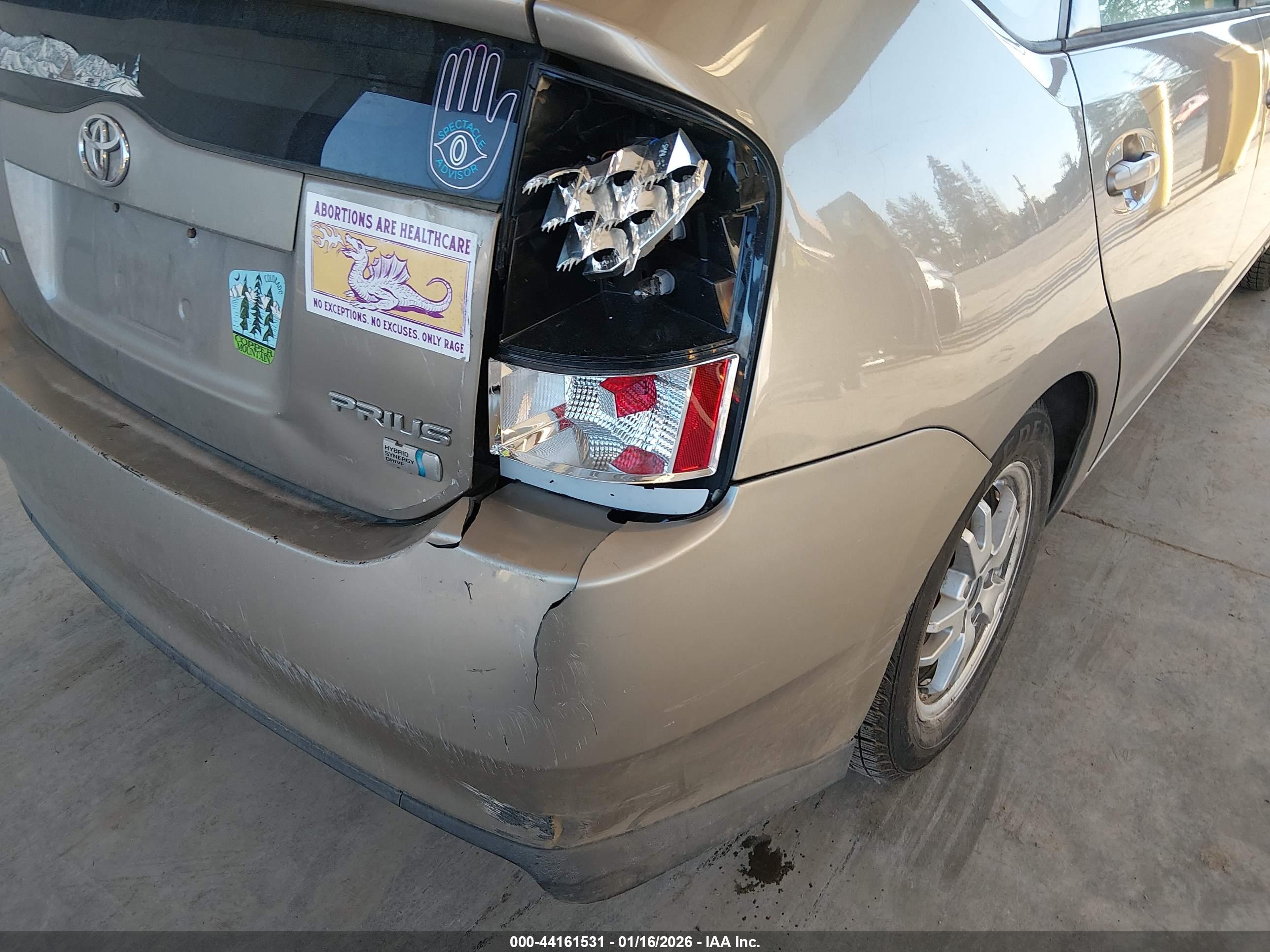 TOYOTA PRIUS image 6