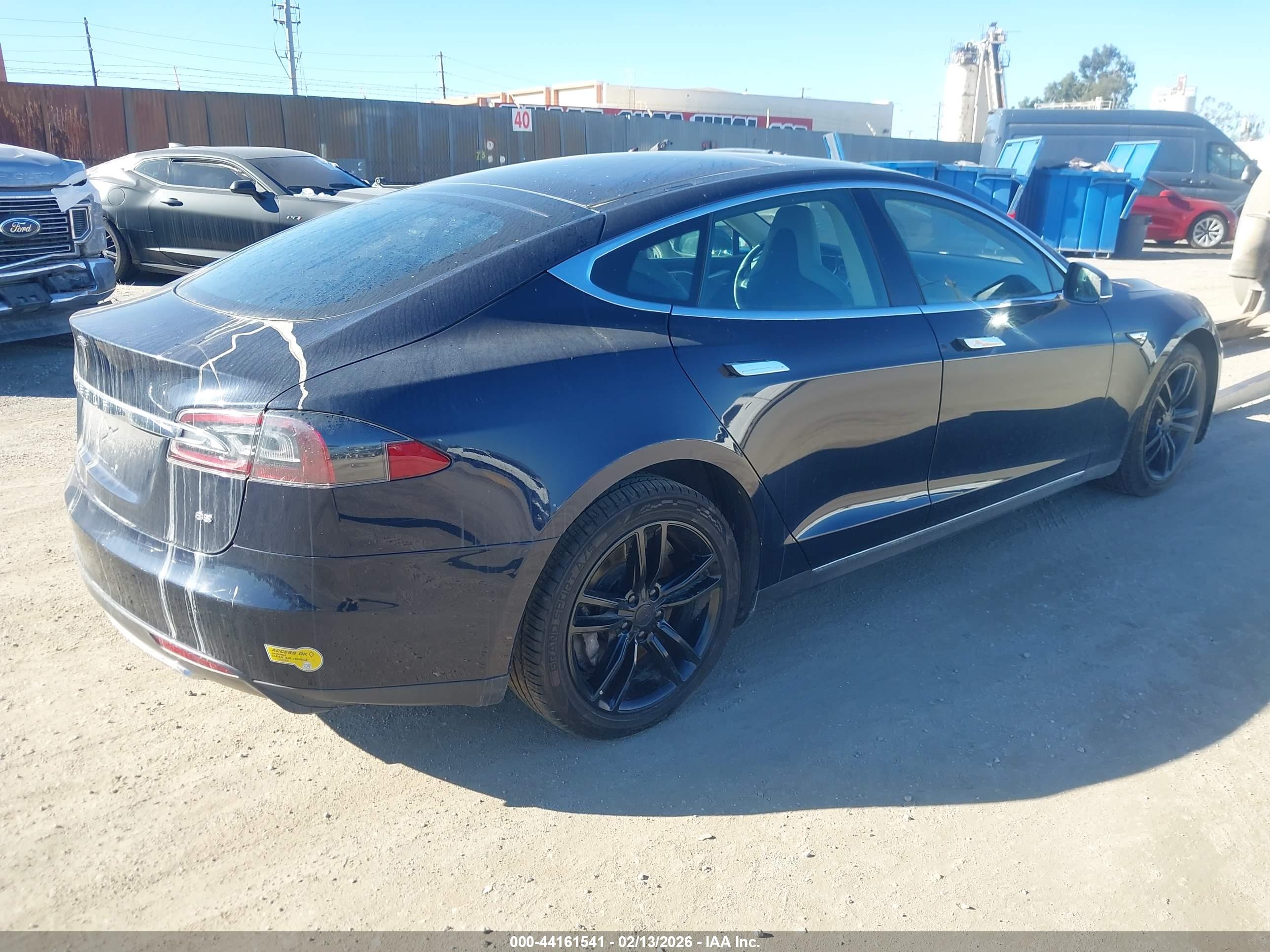 TESLA MODEL image 4