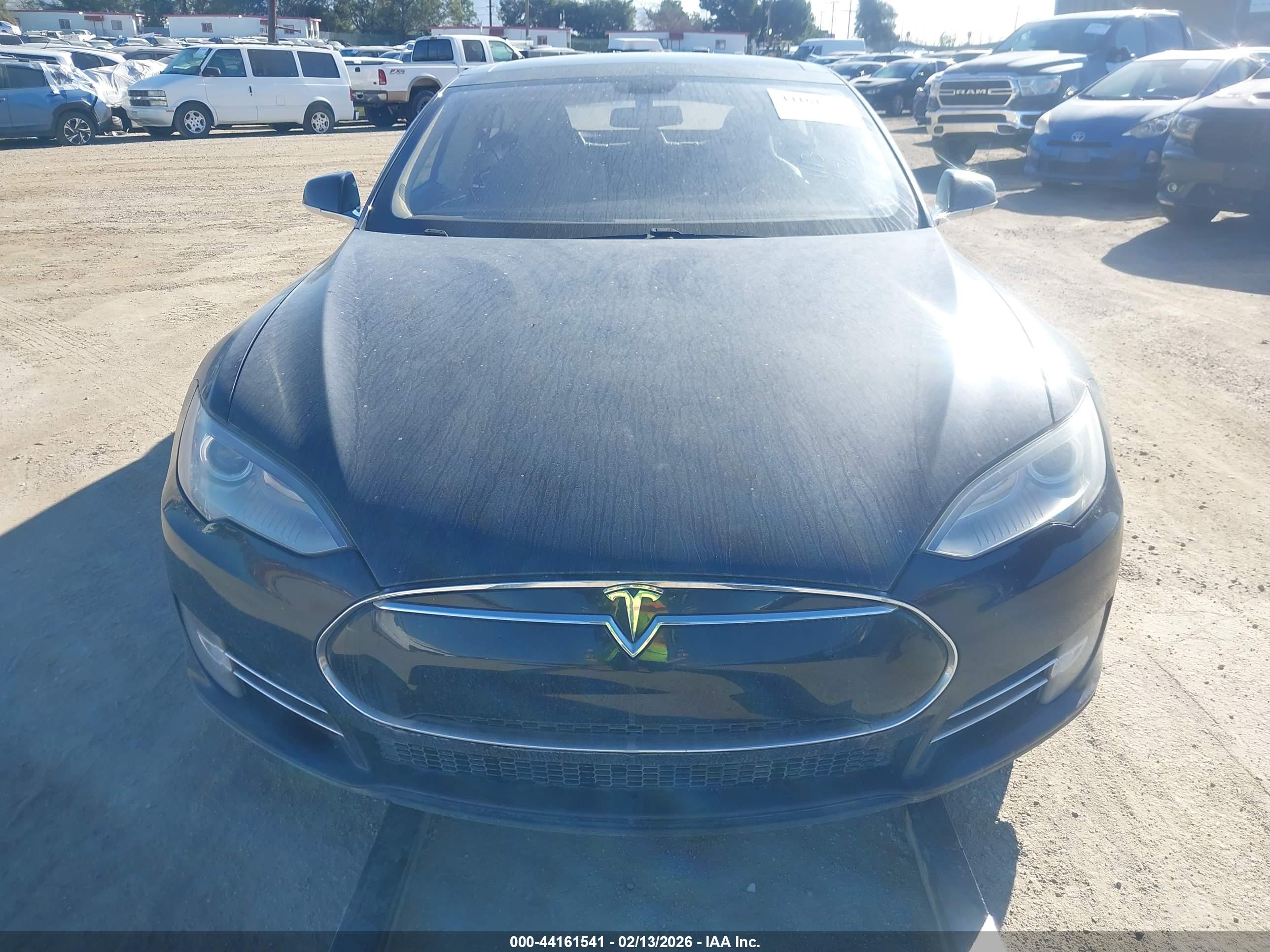 TESLA MODEL image 6