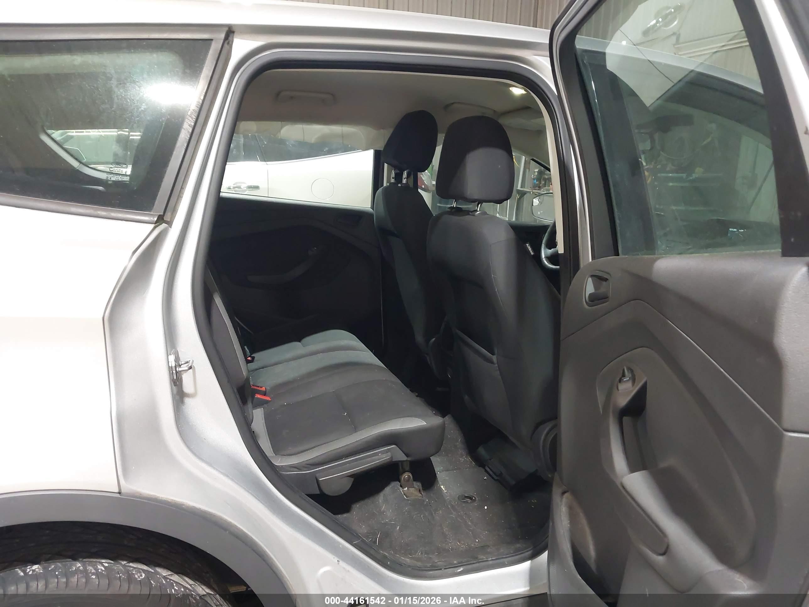 FORD ESCAPE image 8