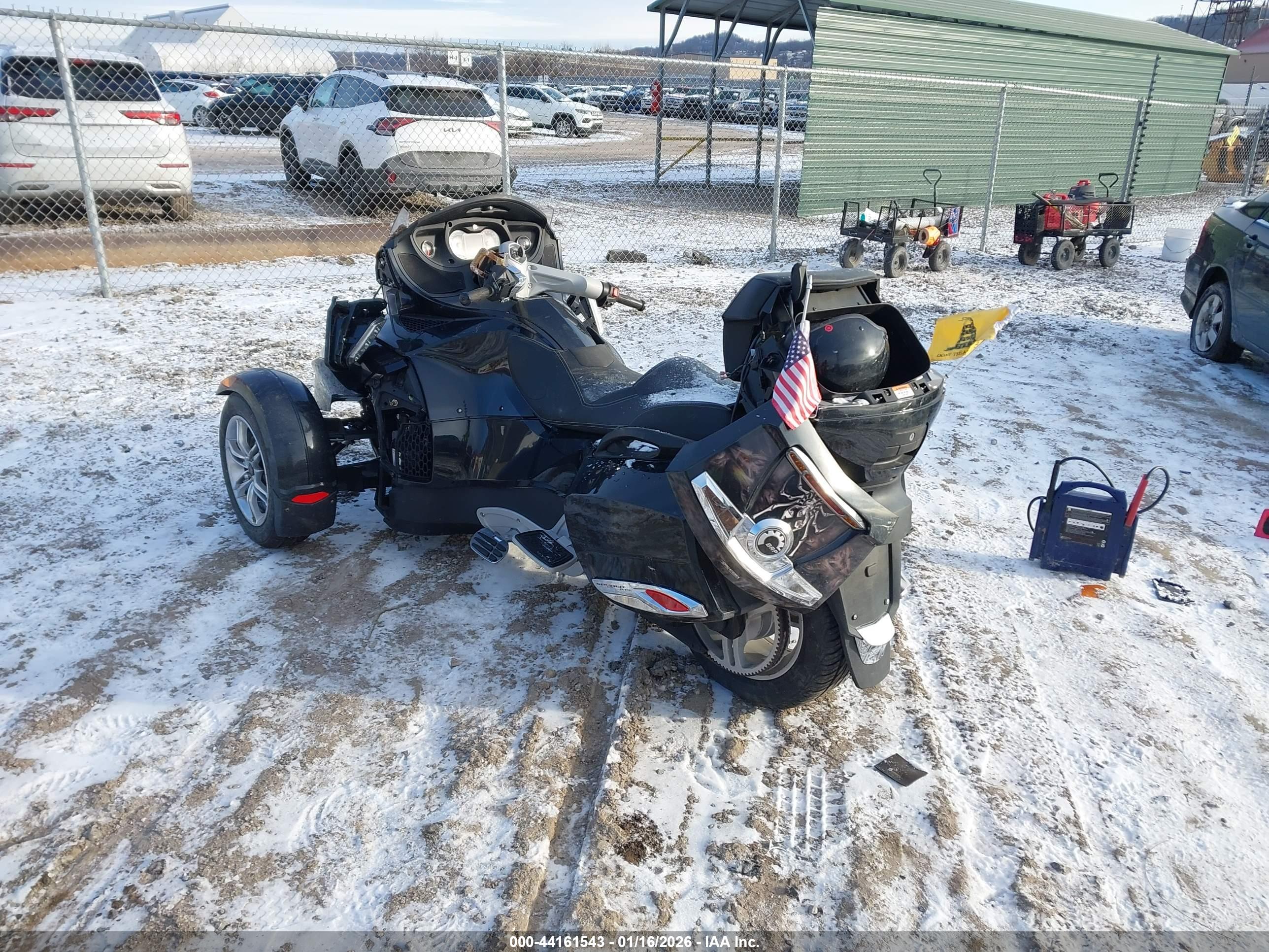 CAN-AM SPYDER image 3