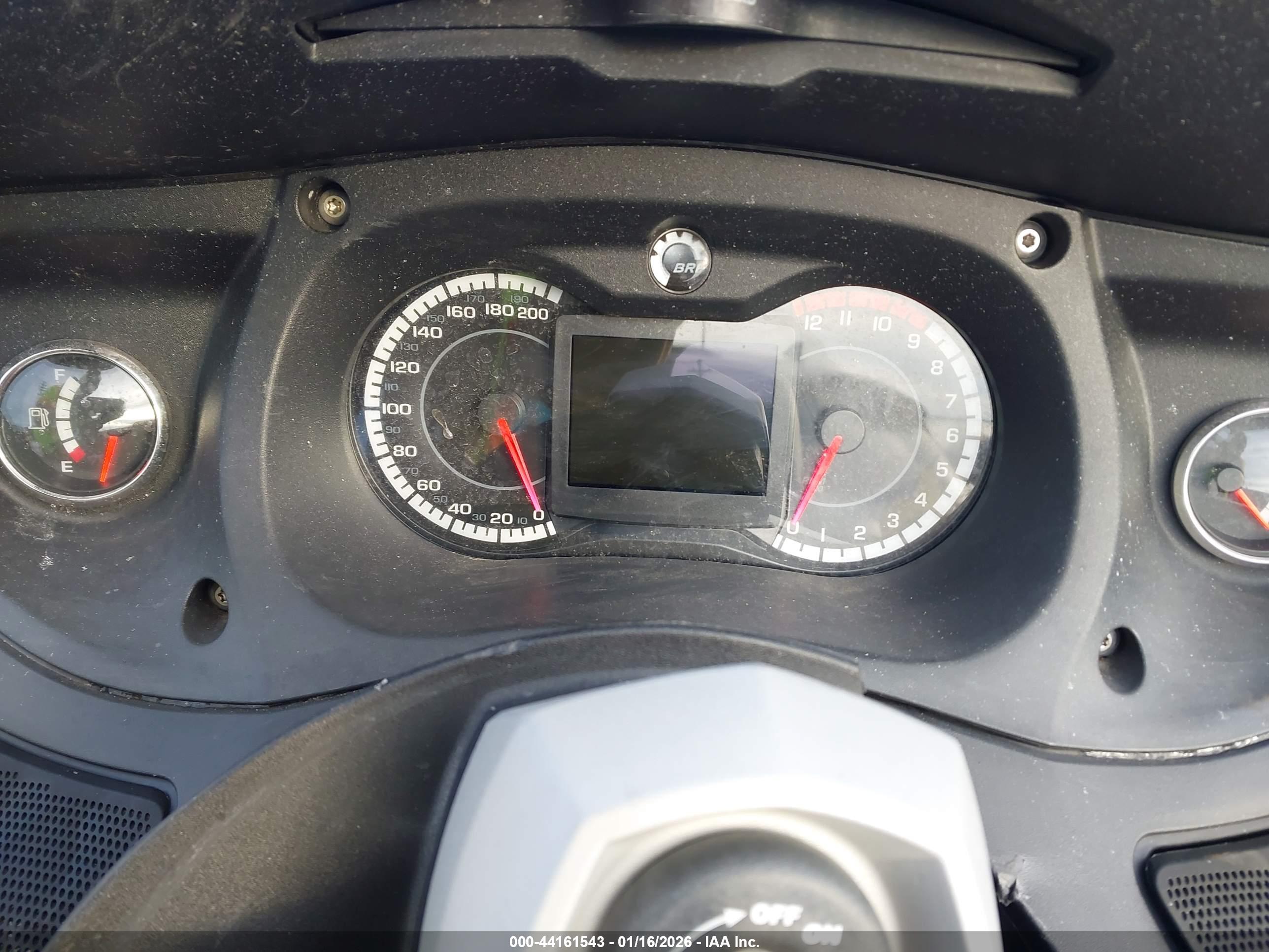 CAN-AM SPYDER image 7