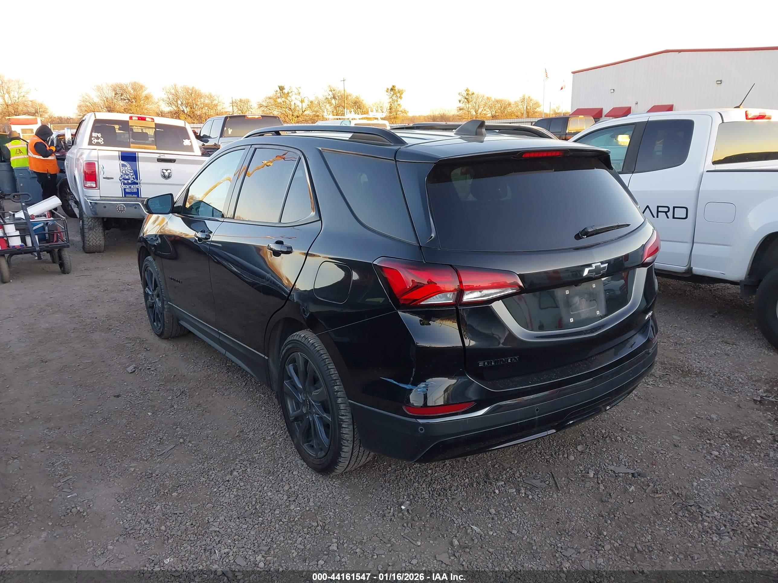 CHEVROLET EQUINOX image 3