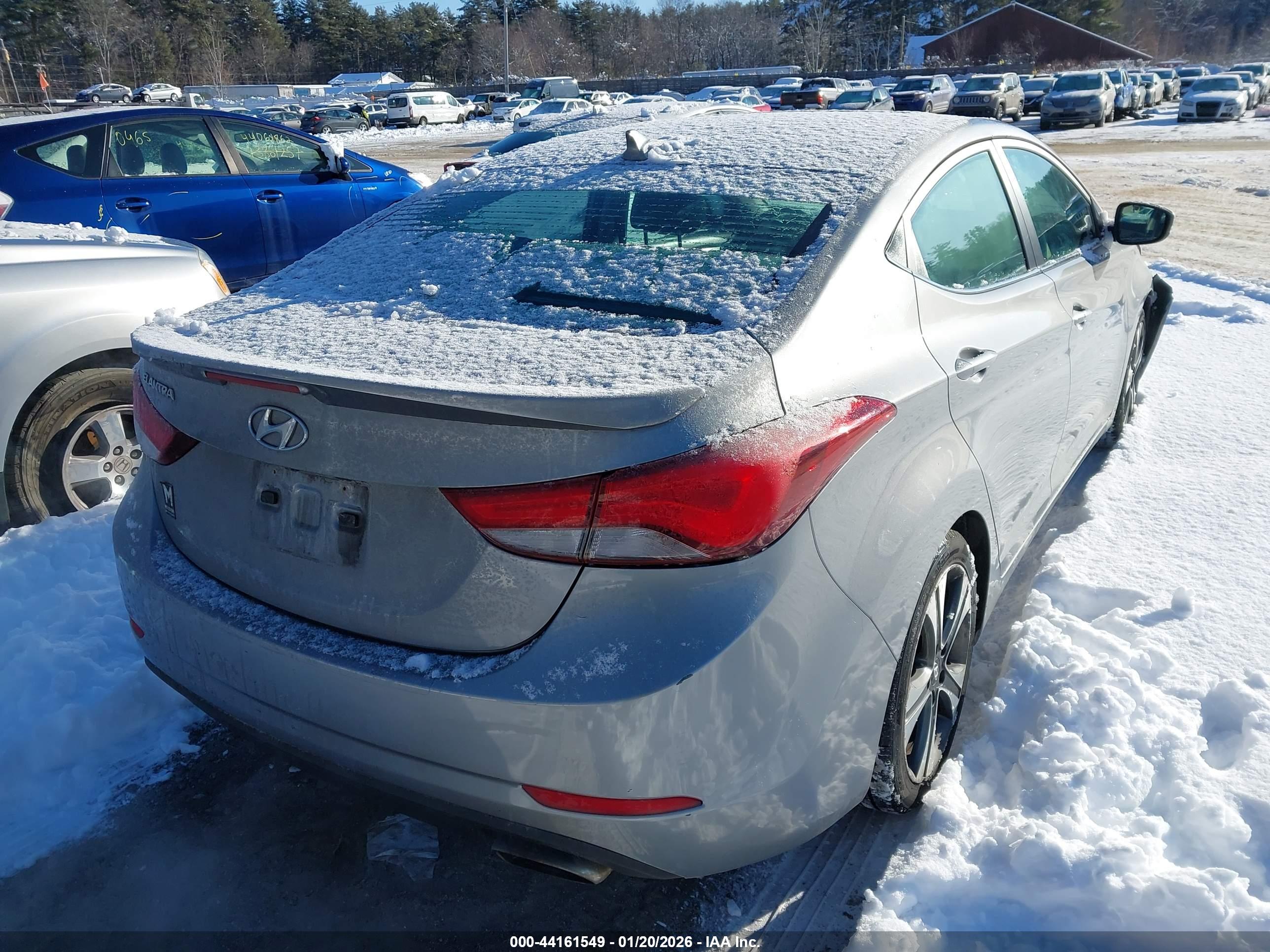 HYUNDAI ELANTRA image 4