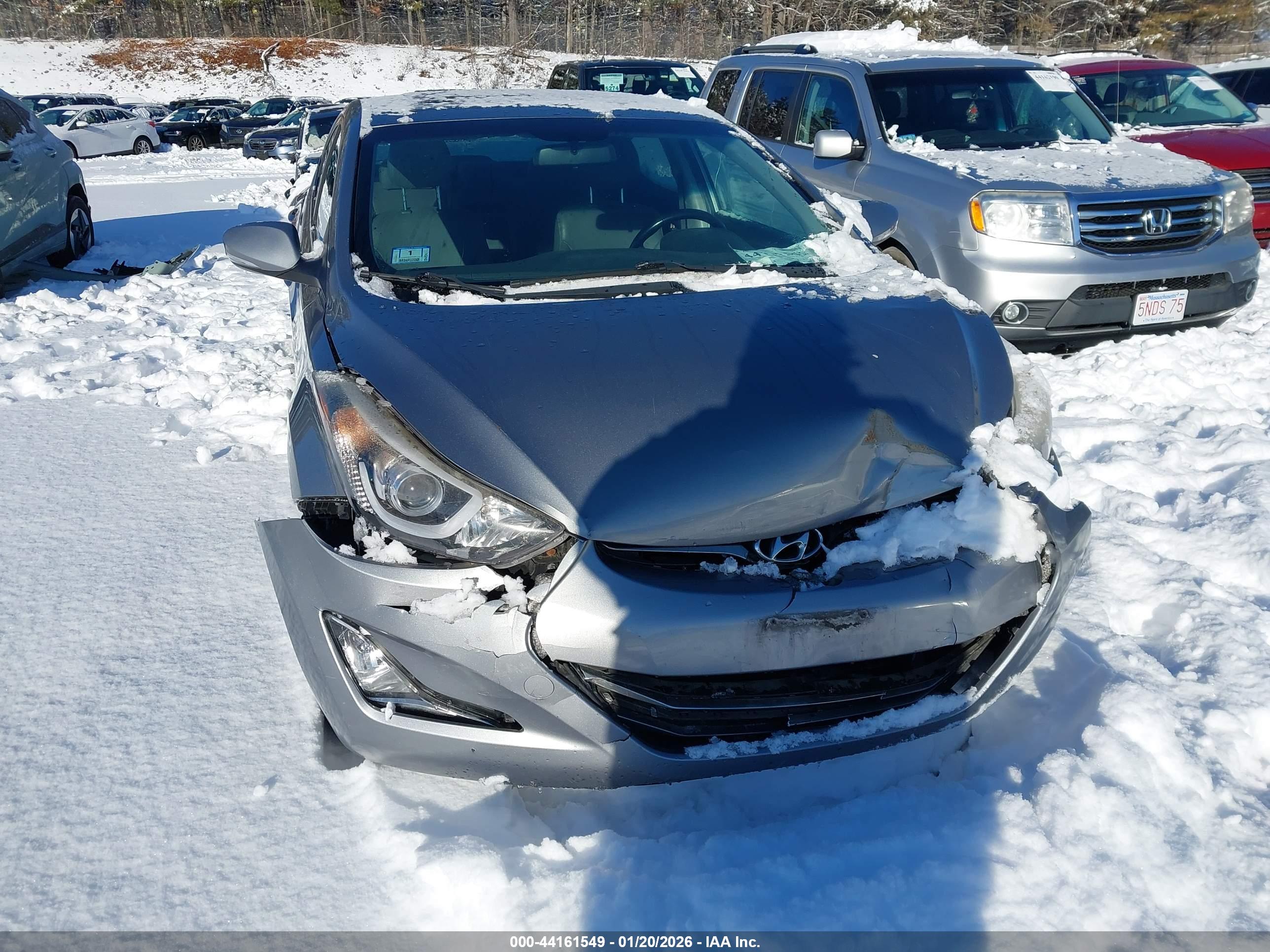 HYUNDAI ELANTRA image 6
