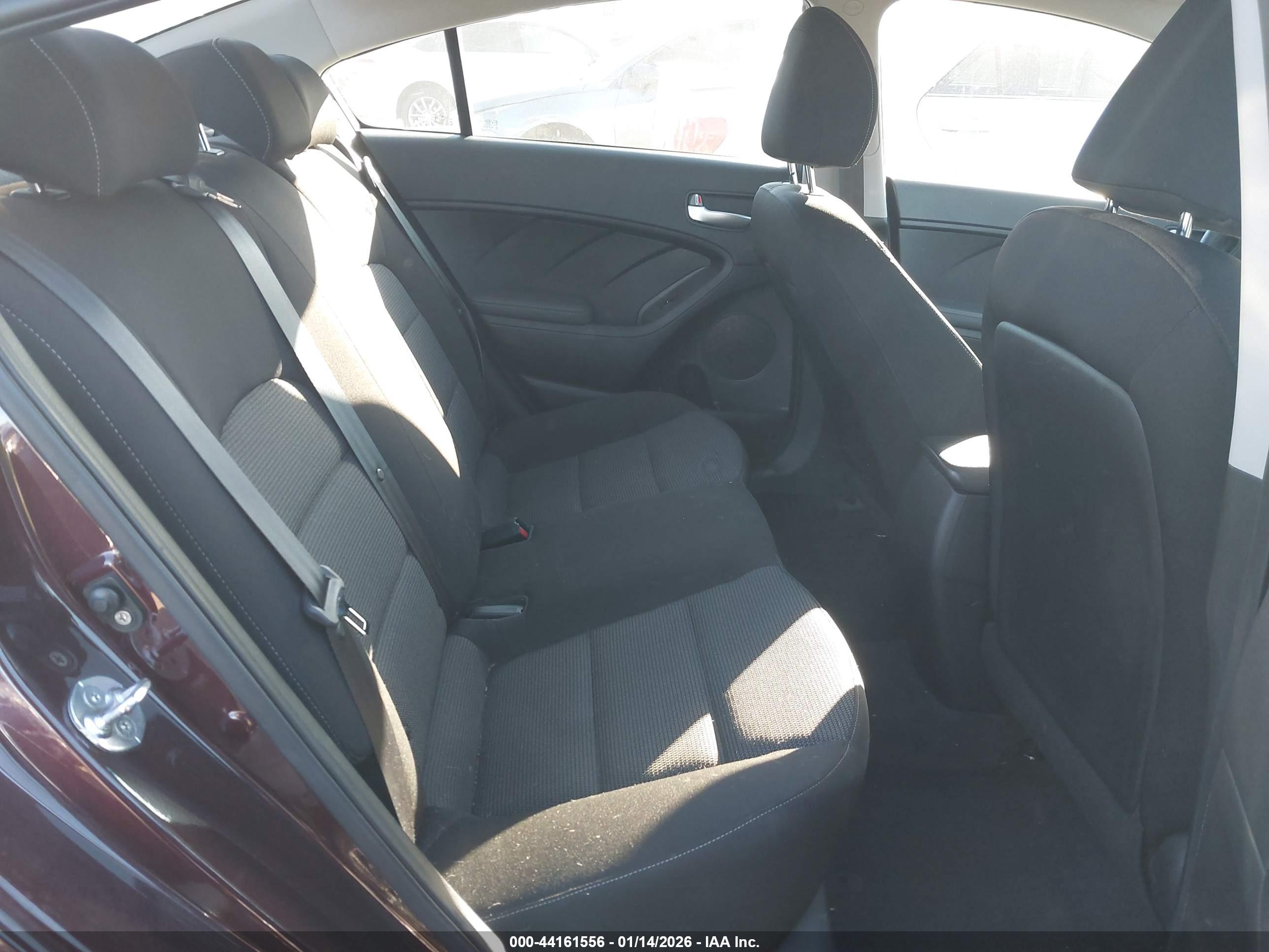 KIA FORTE image 8