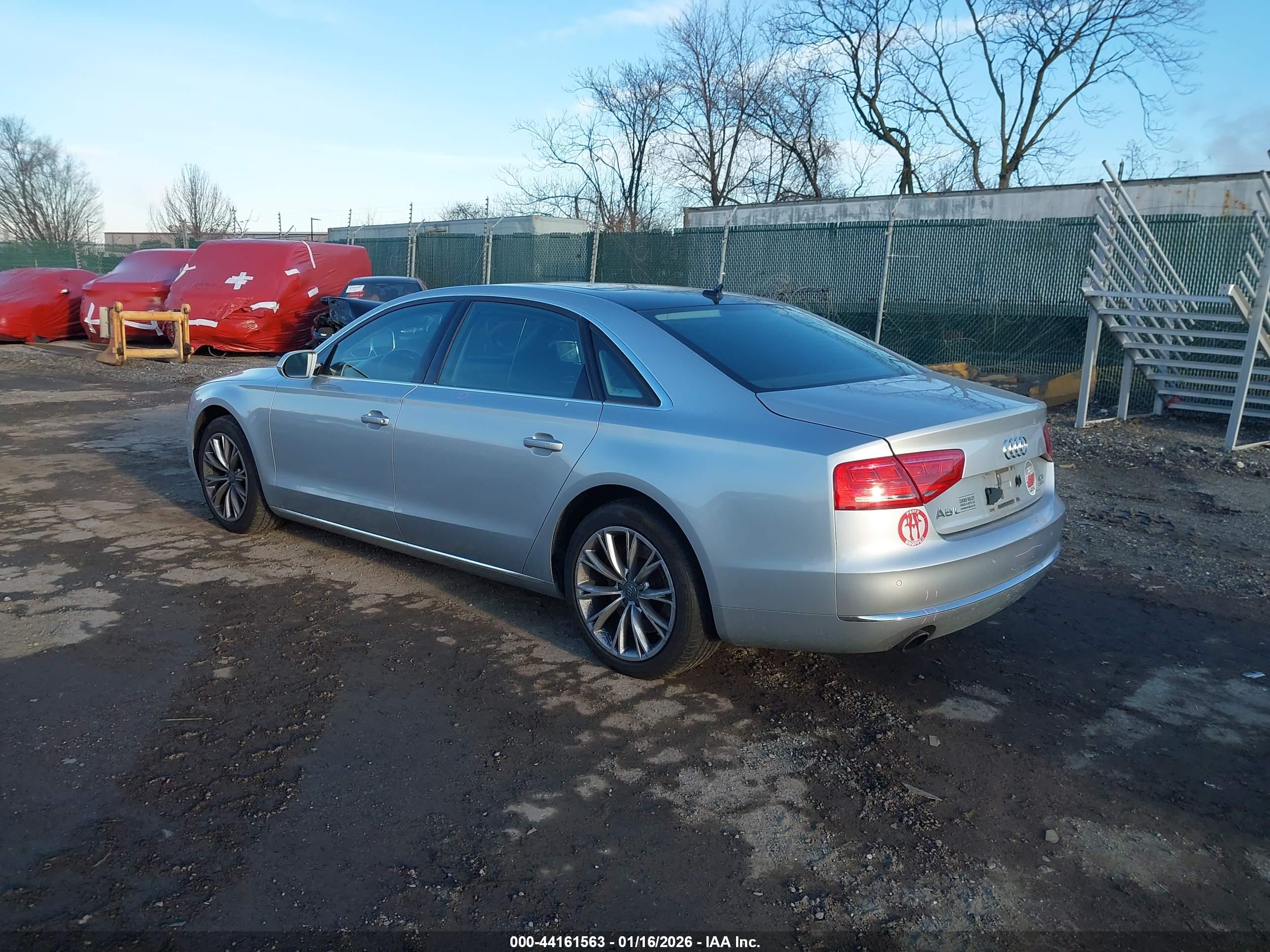 AUDI A8 image 3