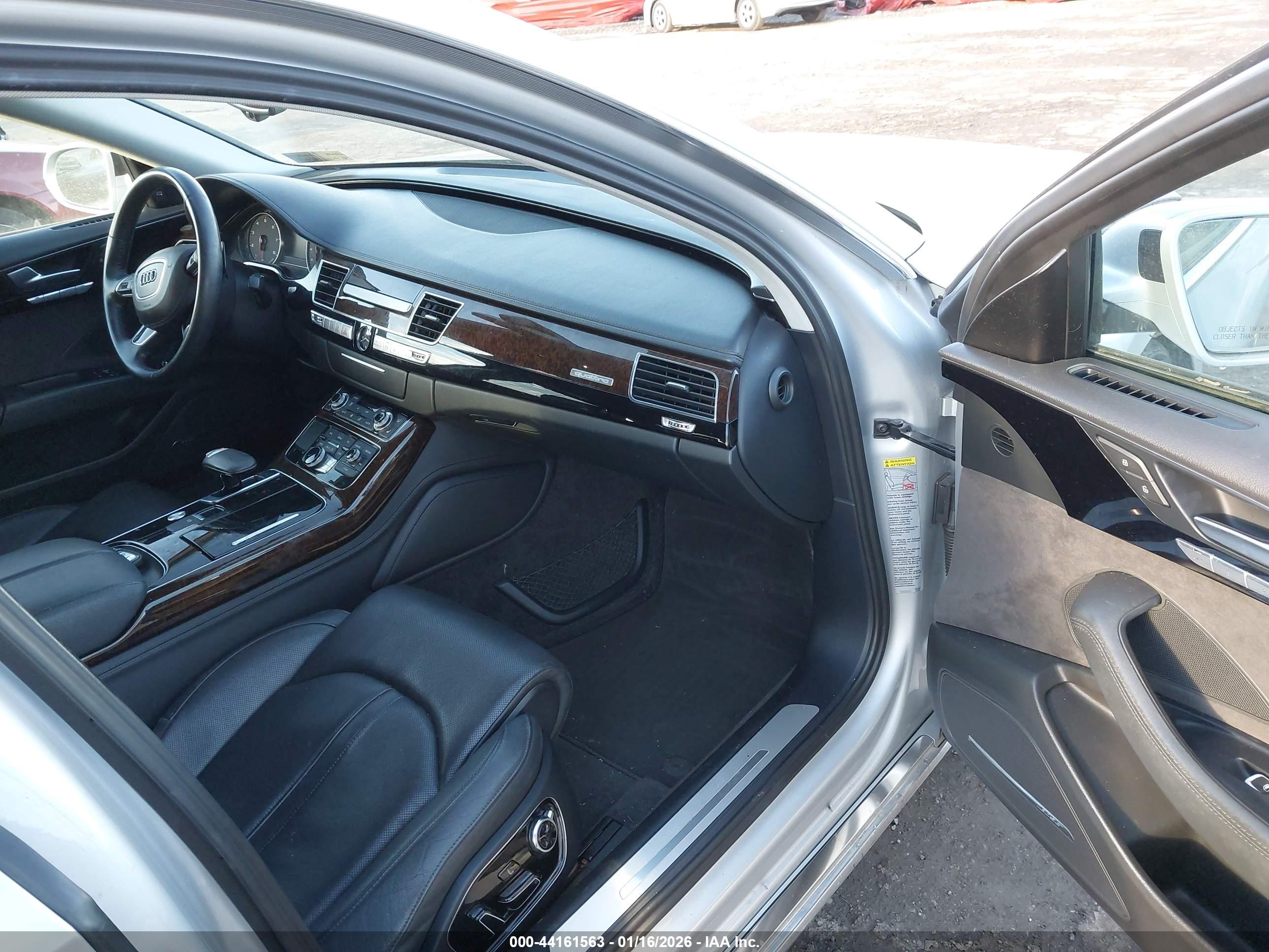 AUDI A8 image 5