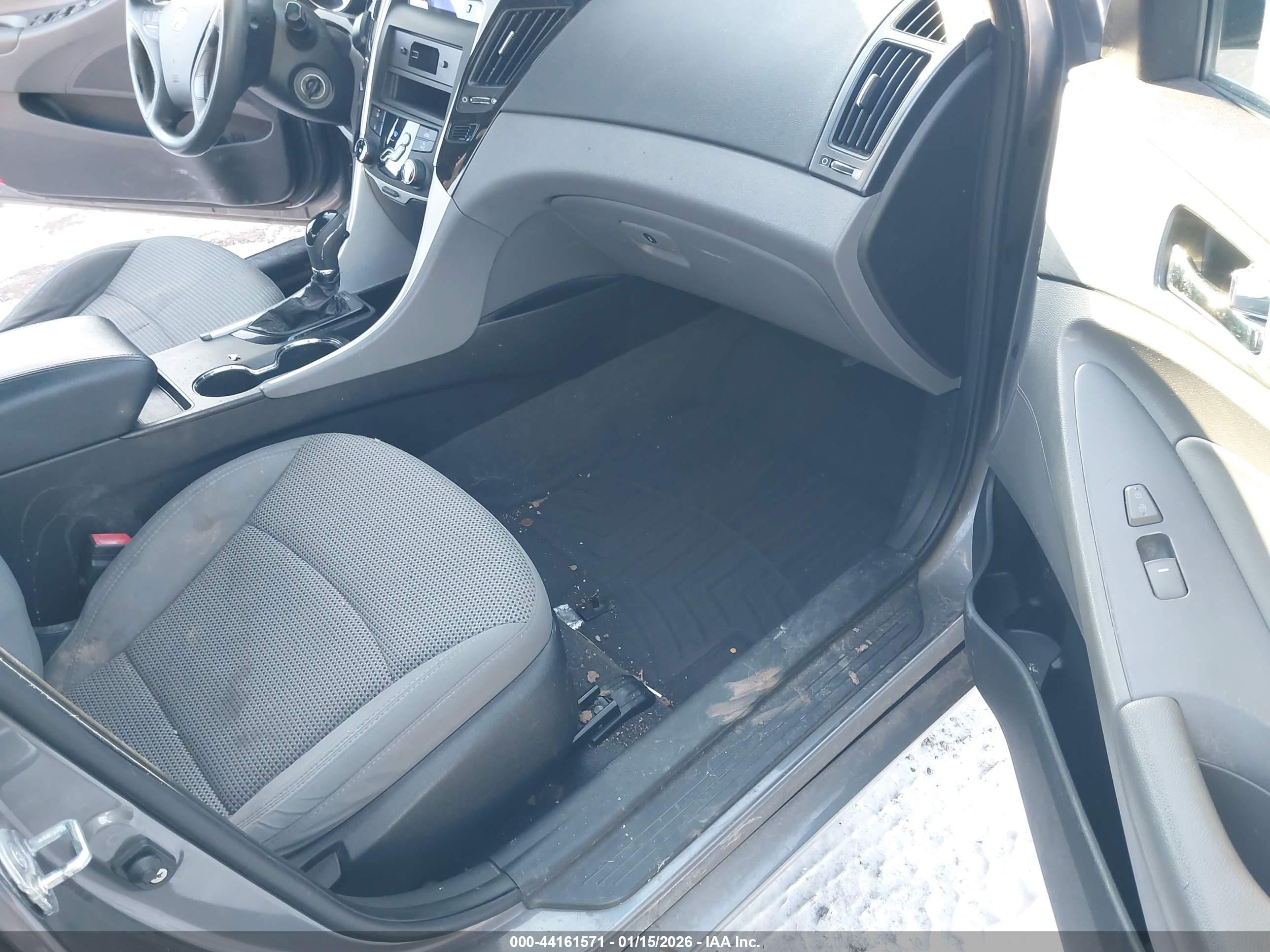 HYUNDAI SONATA image 5