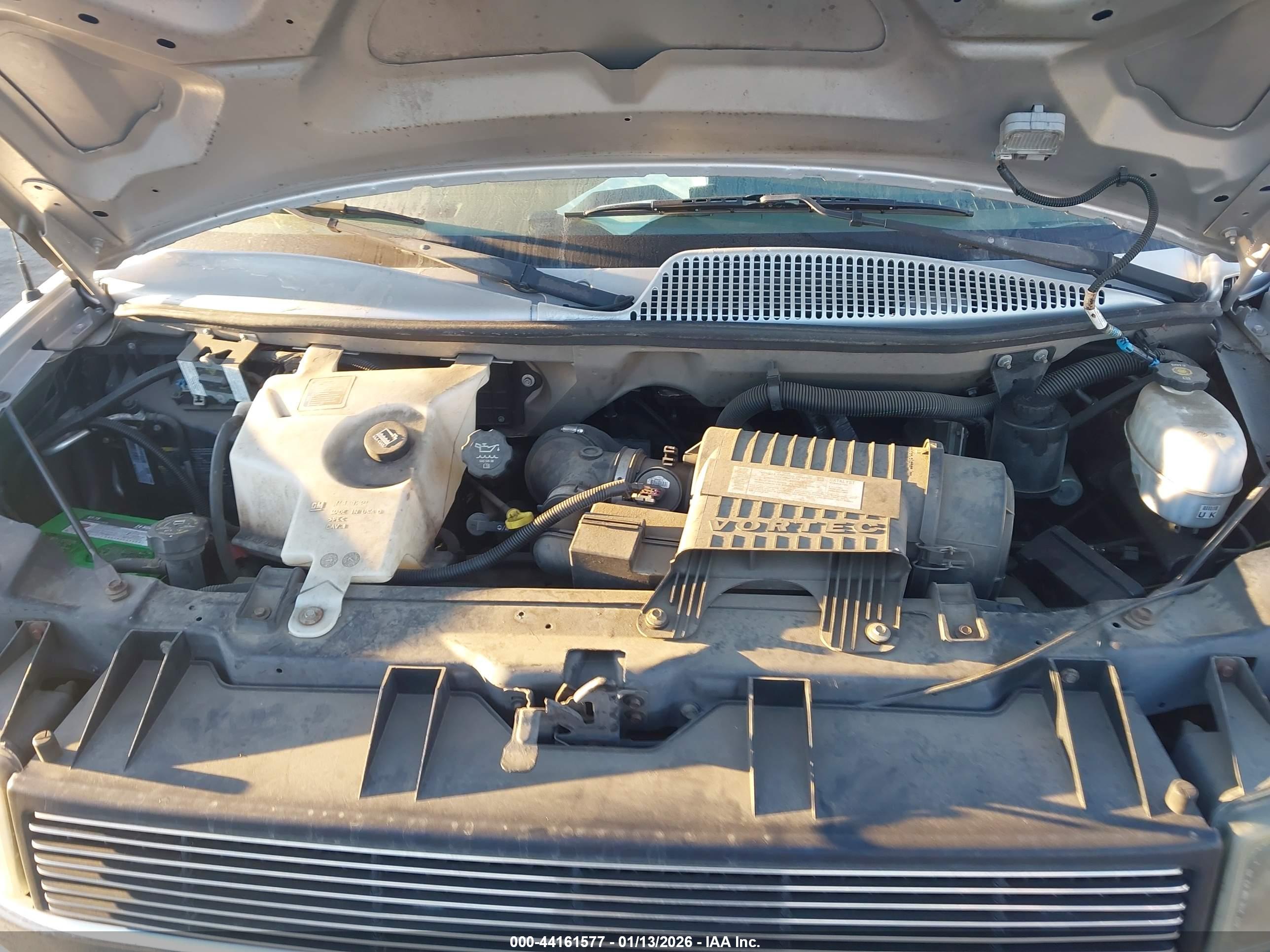 CHEVROLET EXPRESS image 10