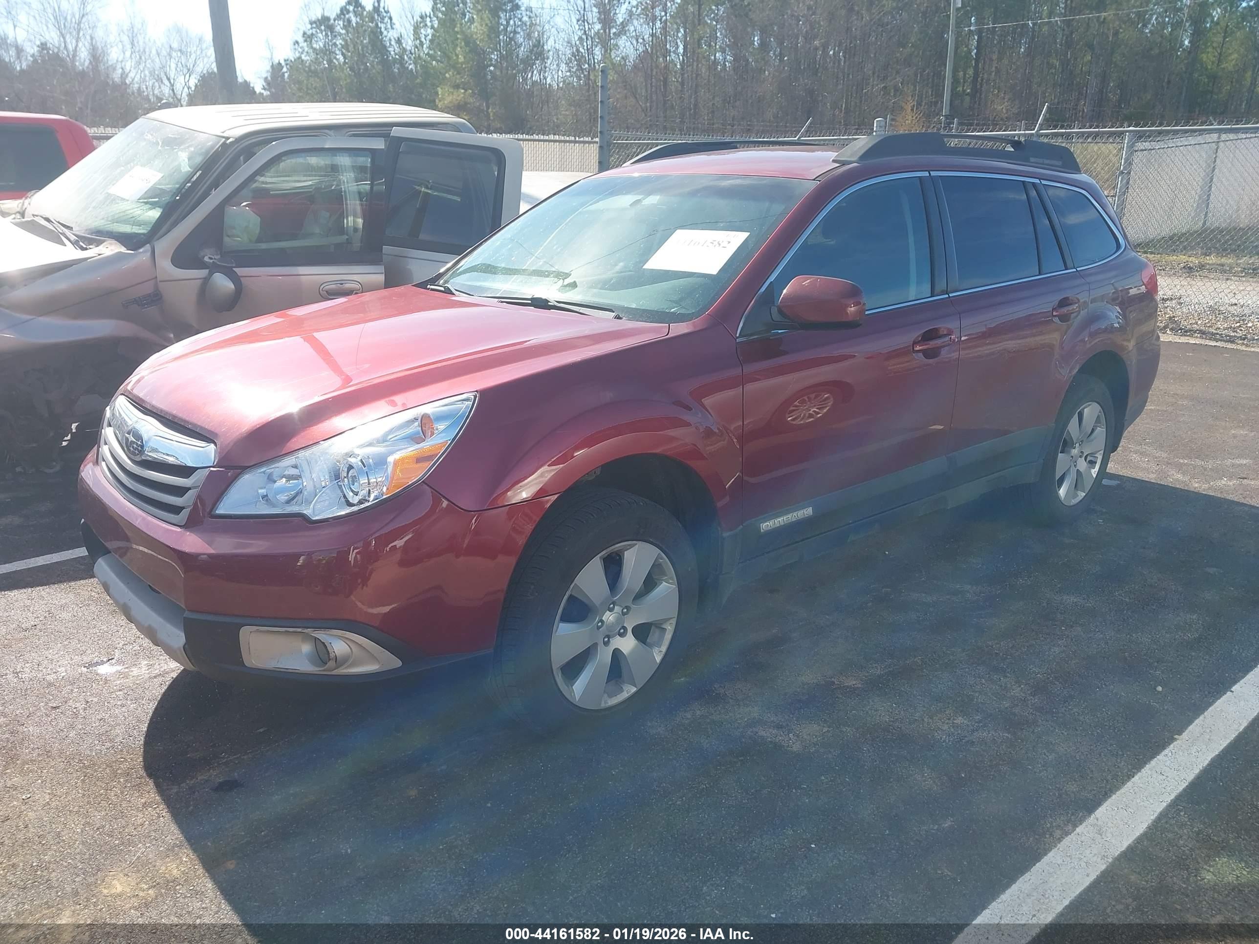 SUBARU OUTBACK image 2