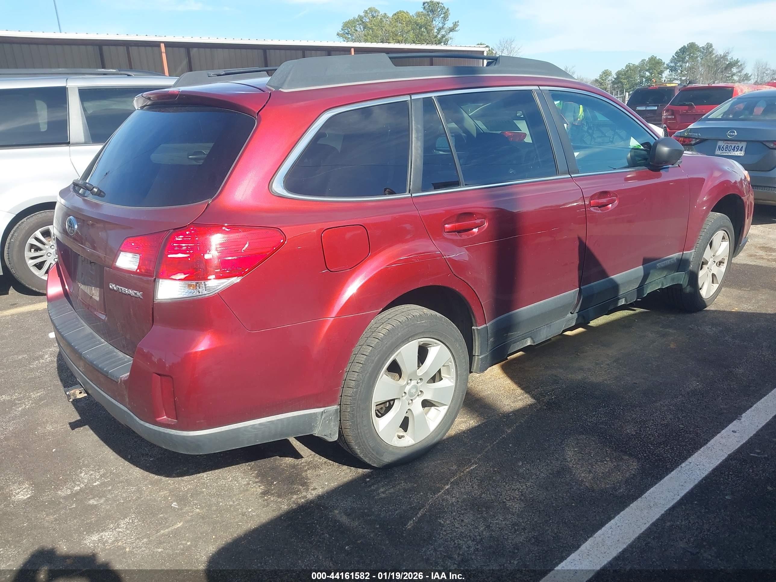 SUBARU OUTBACK image 4