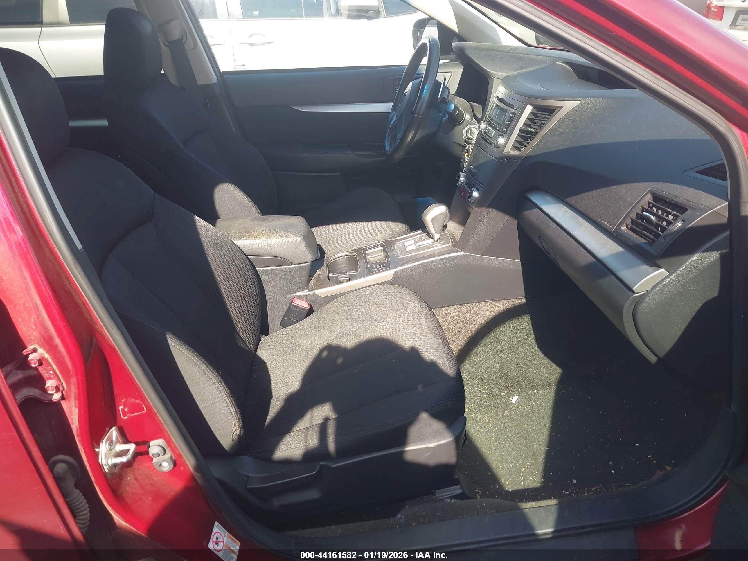 SUBARU OUTBACK image 5
