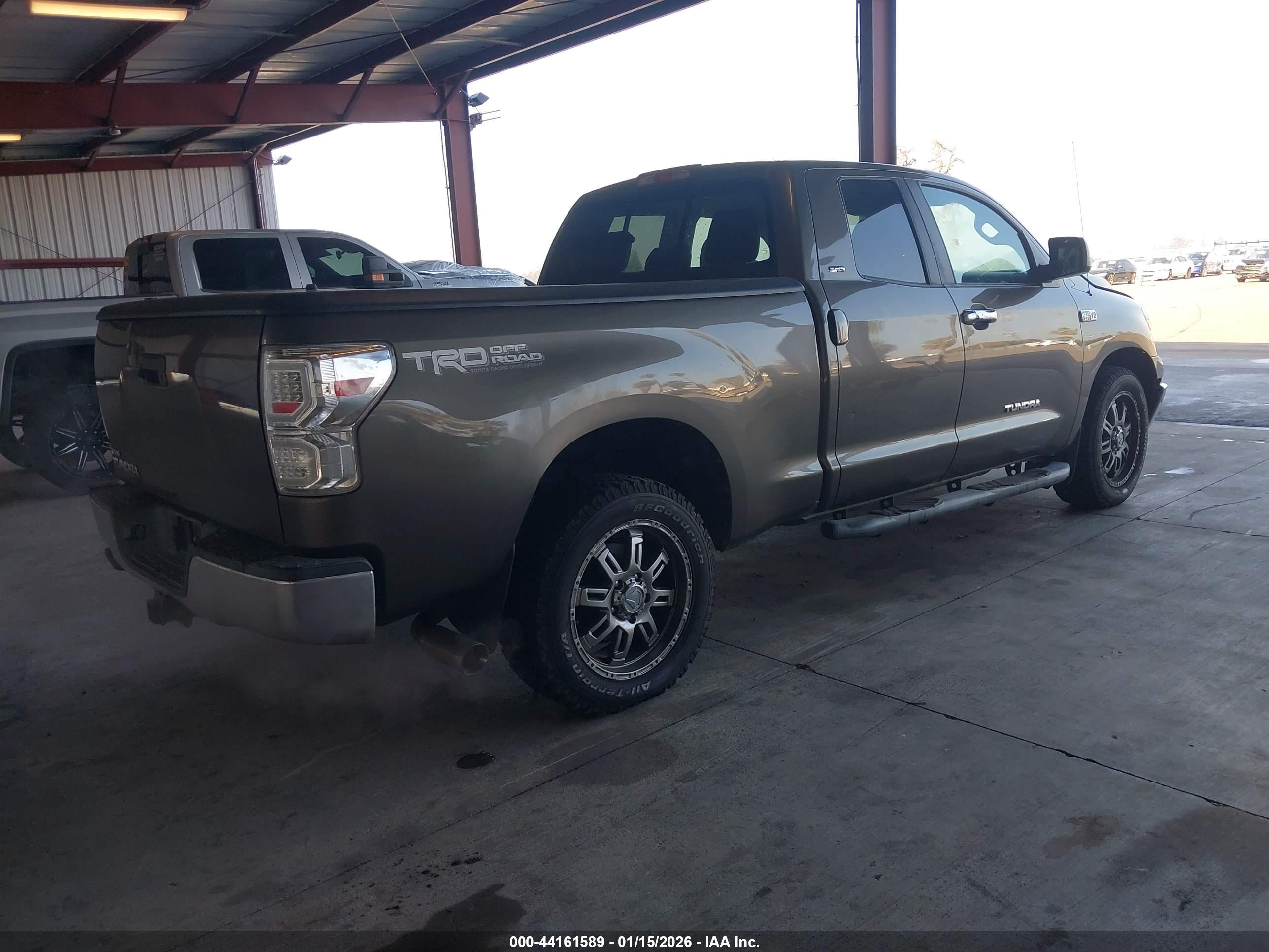 TOYOTA TUNDRA image 4