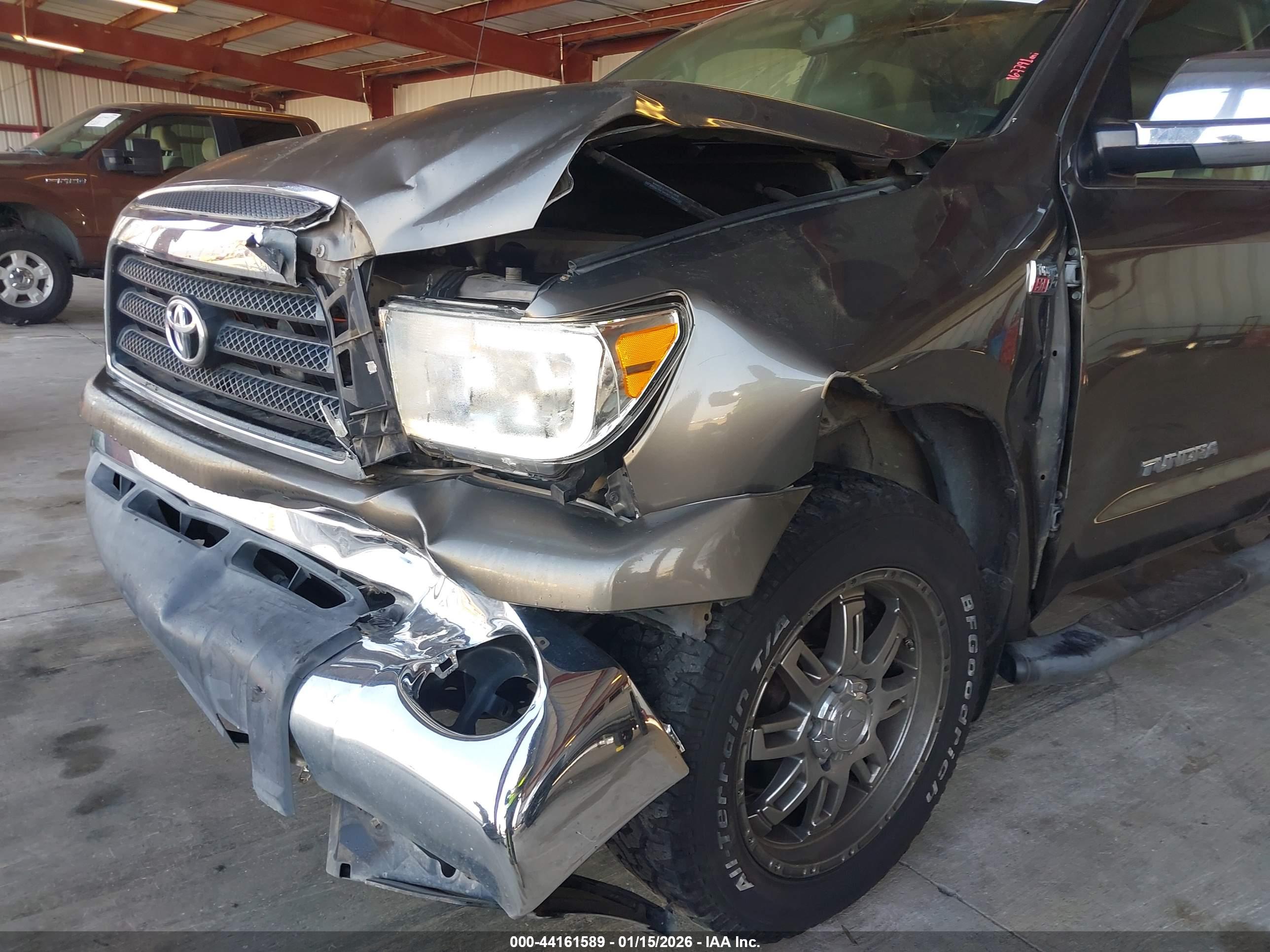 TOYOTA TUNDRA image 6