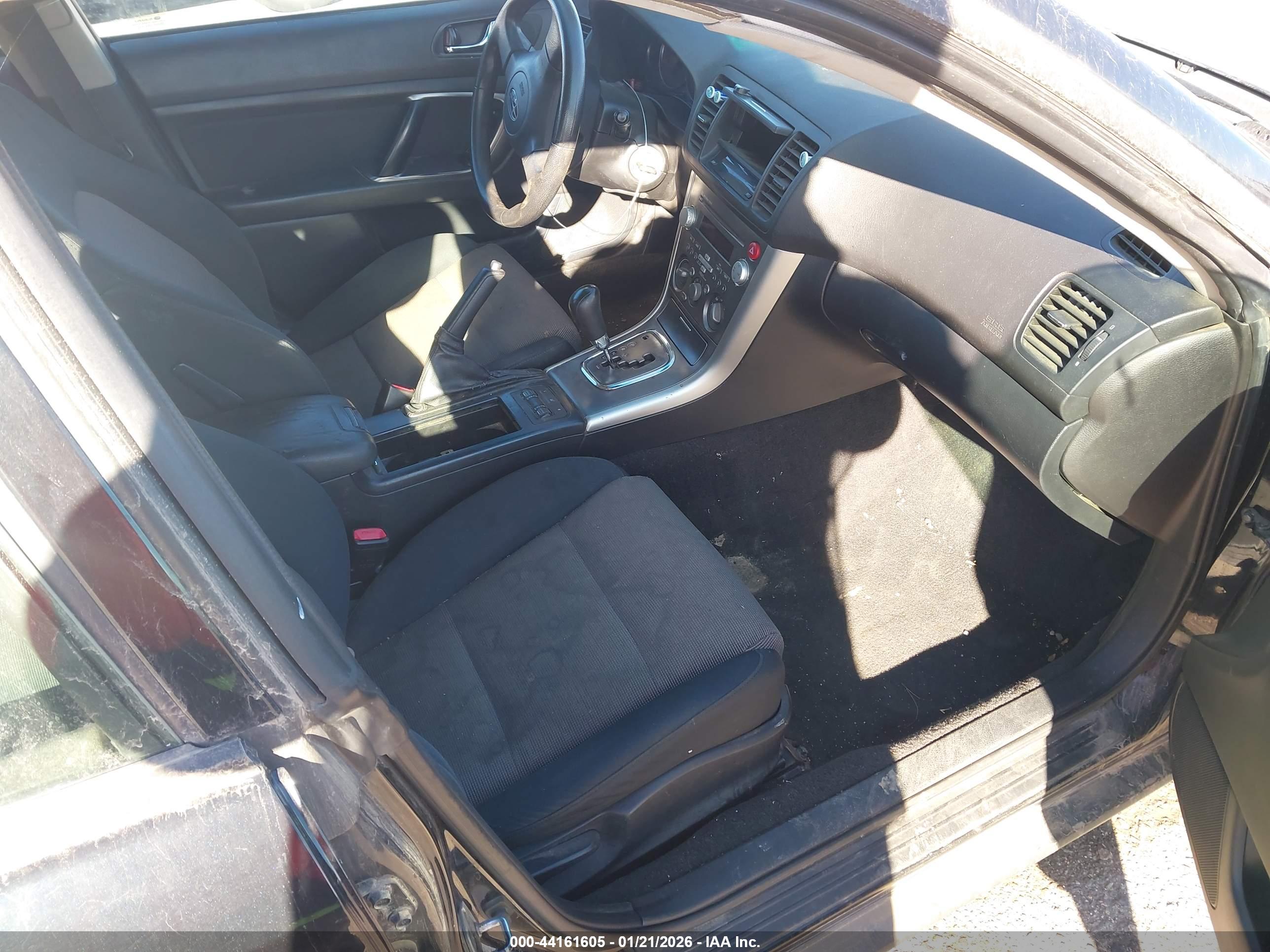 SUBARU OUTBACK image 5