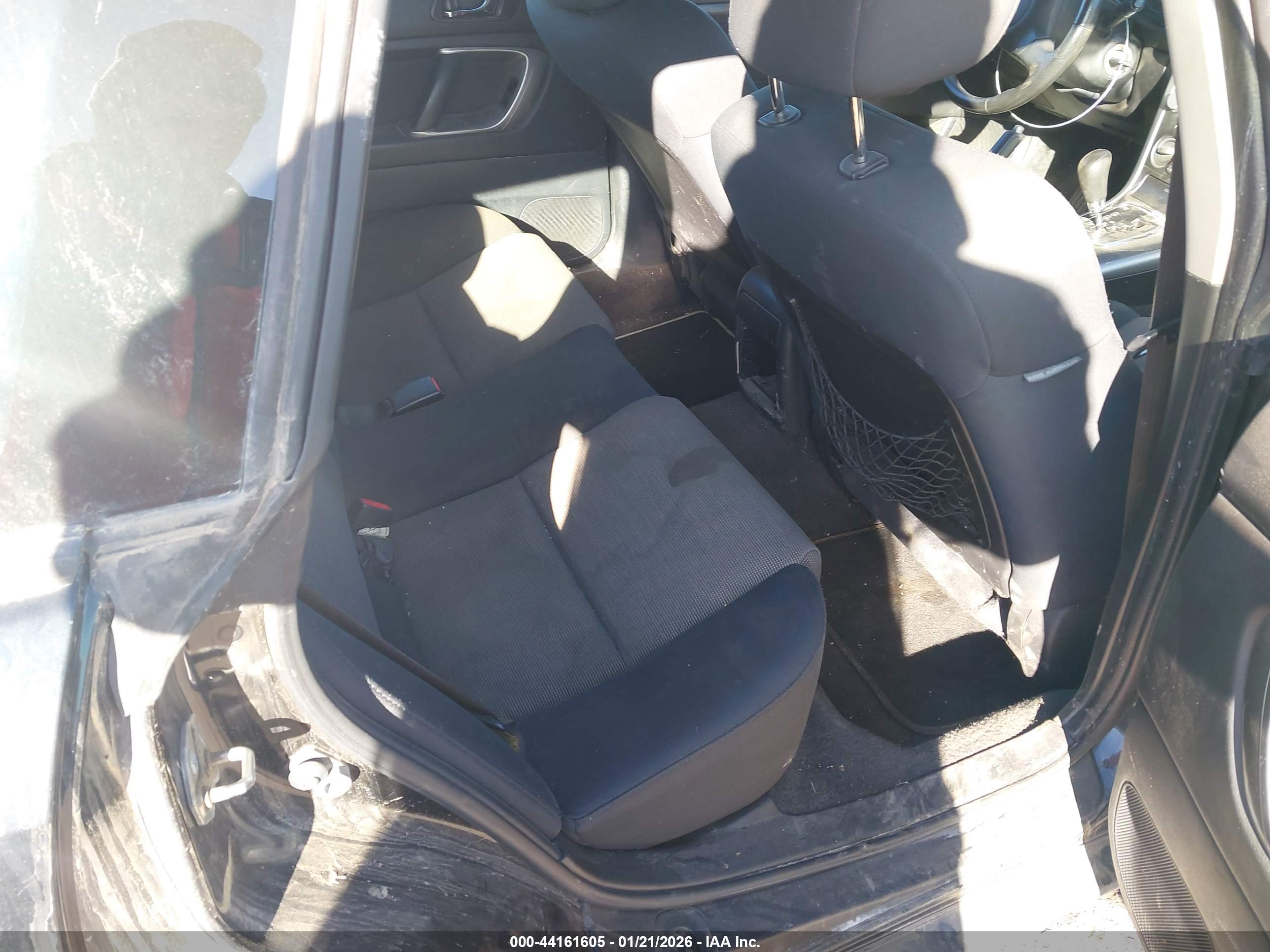 SUBARU OUTBACK image 8