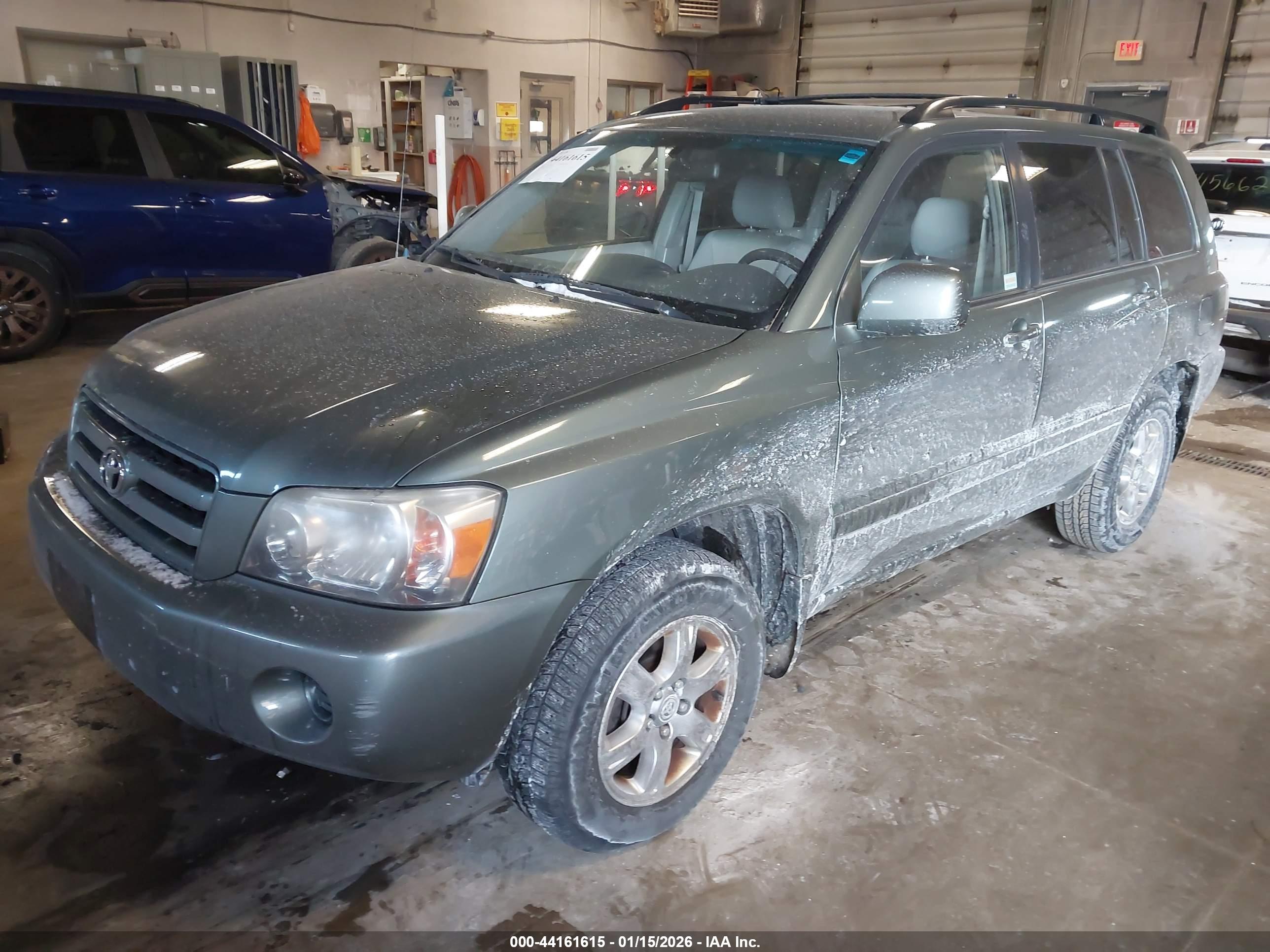 TOYOTA HIGHLANDER image 2
