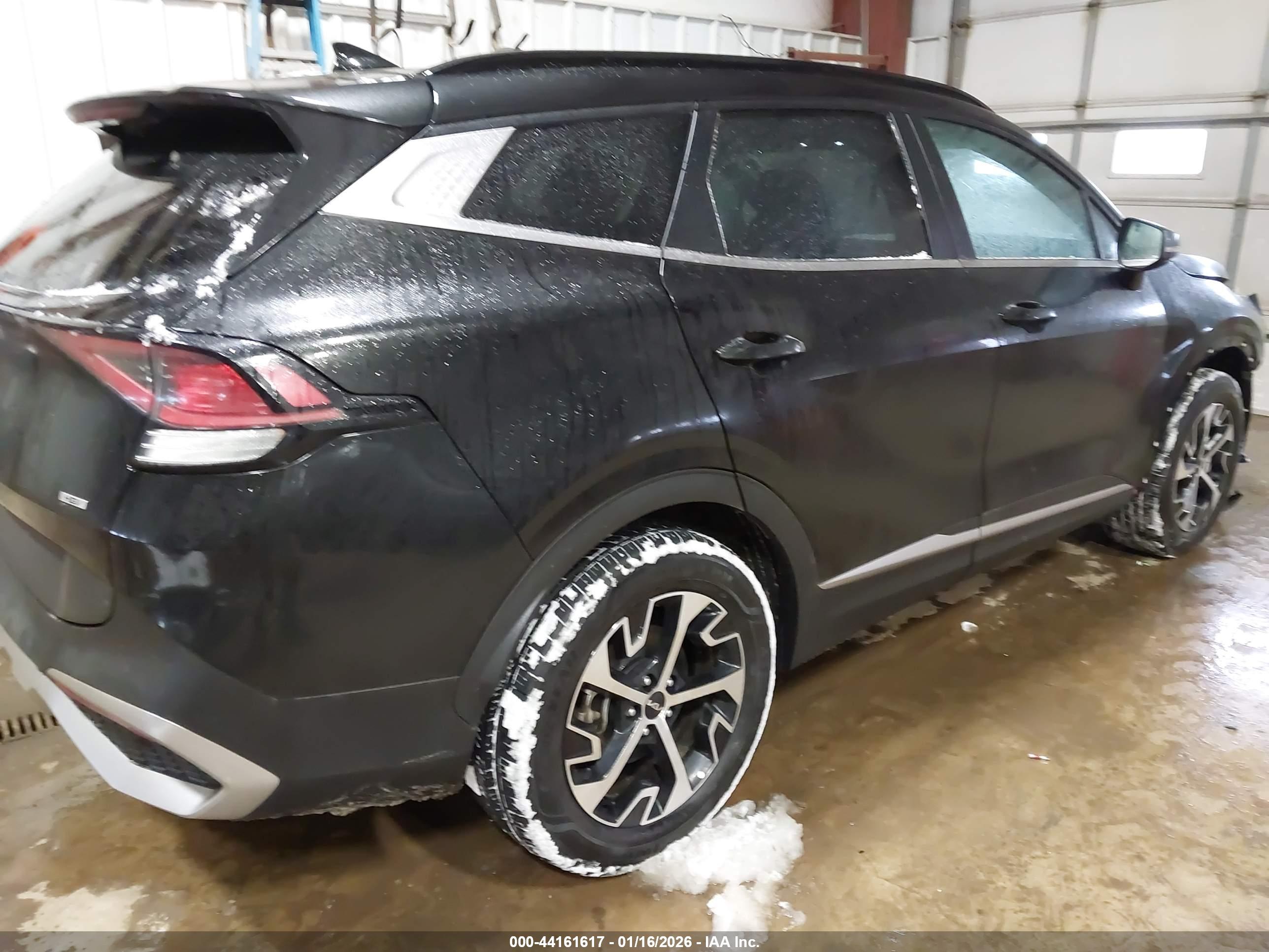 KIA SPORTAGE image 4