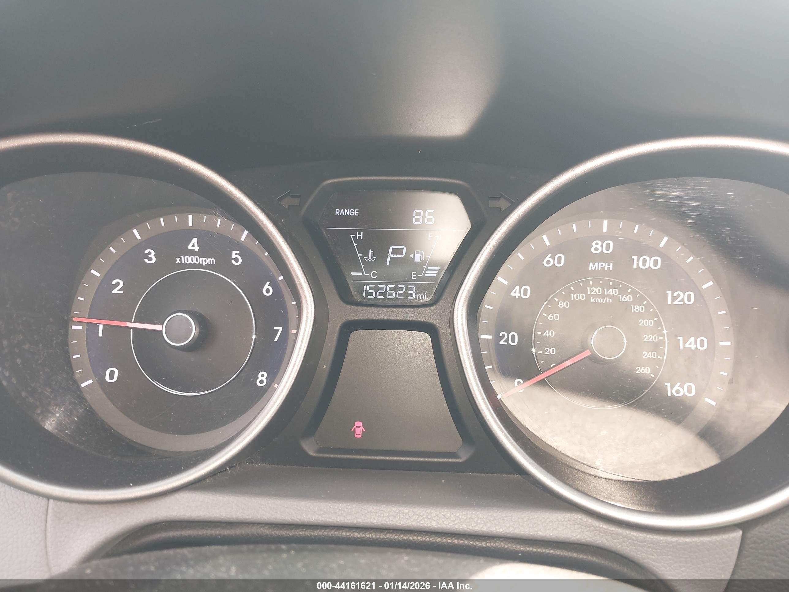 HYUNDAI ELANTRA image 7