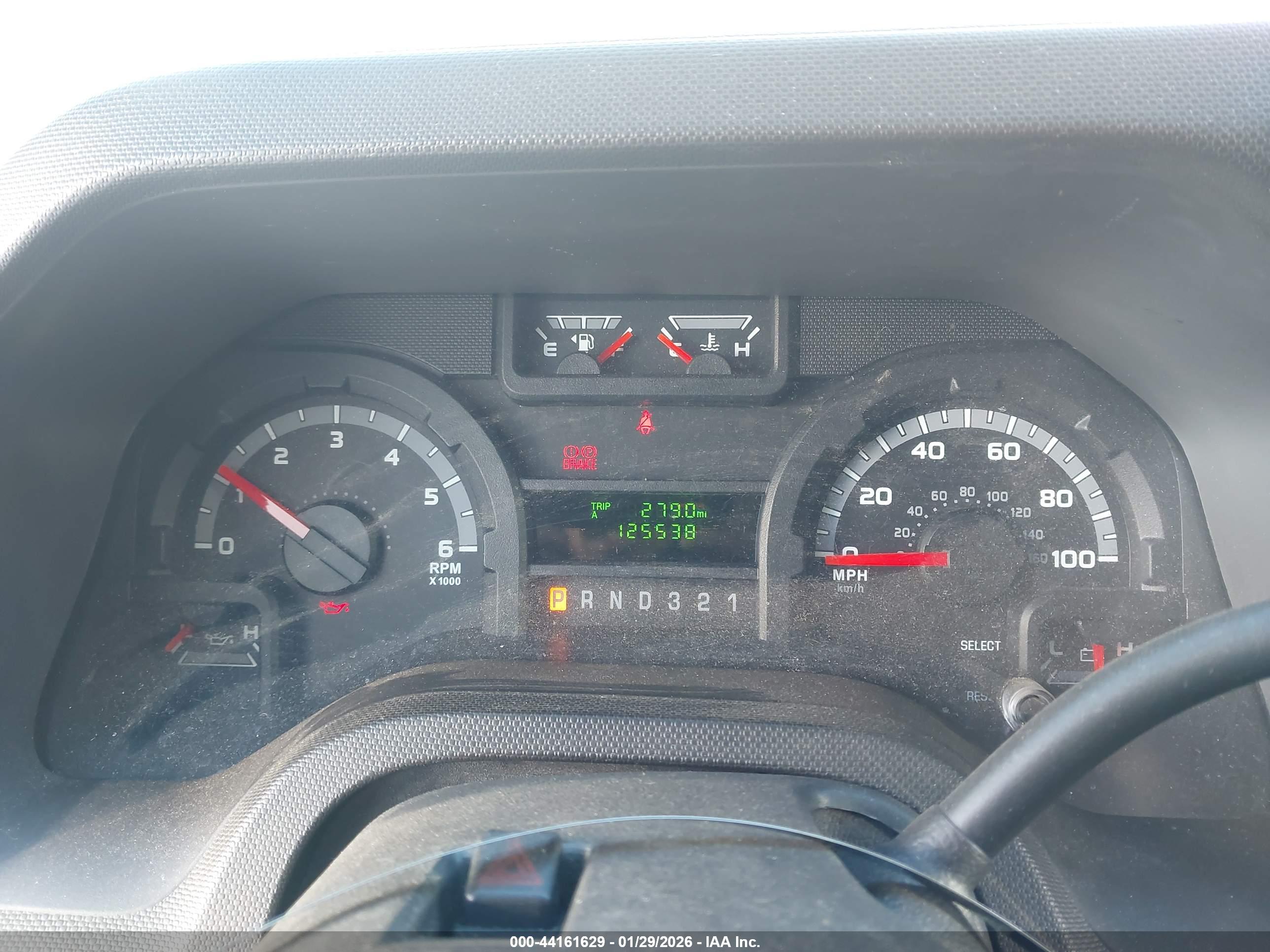 FORD E-450 image 6