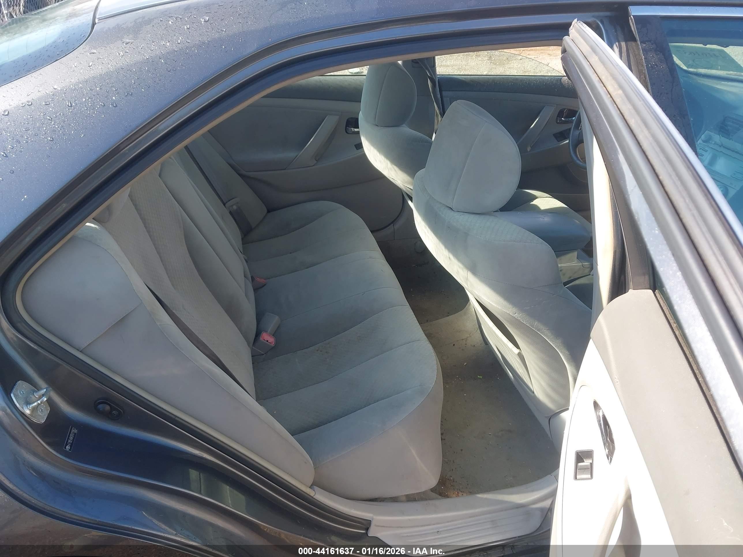 TOYOTA CAMRY image 8