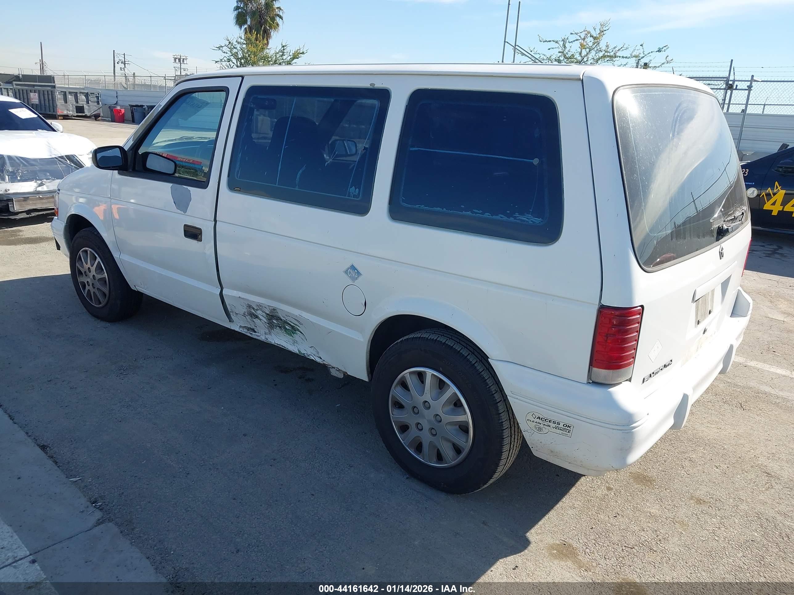 PLYMOUTH VOYAGER image 6