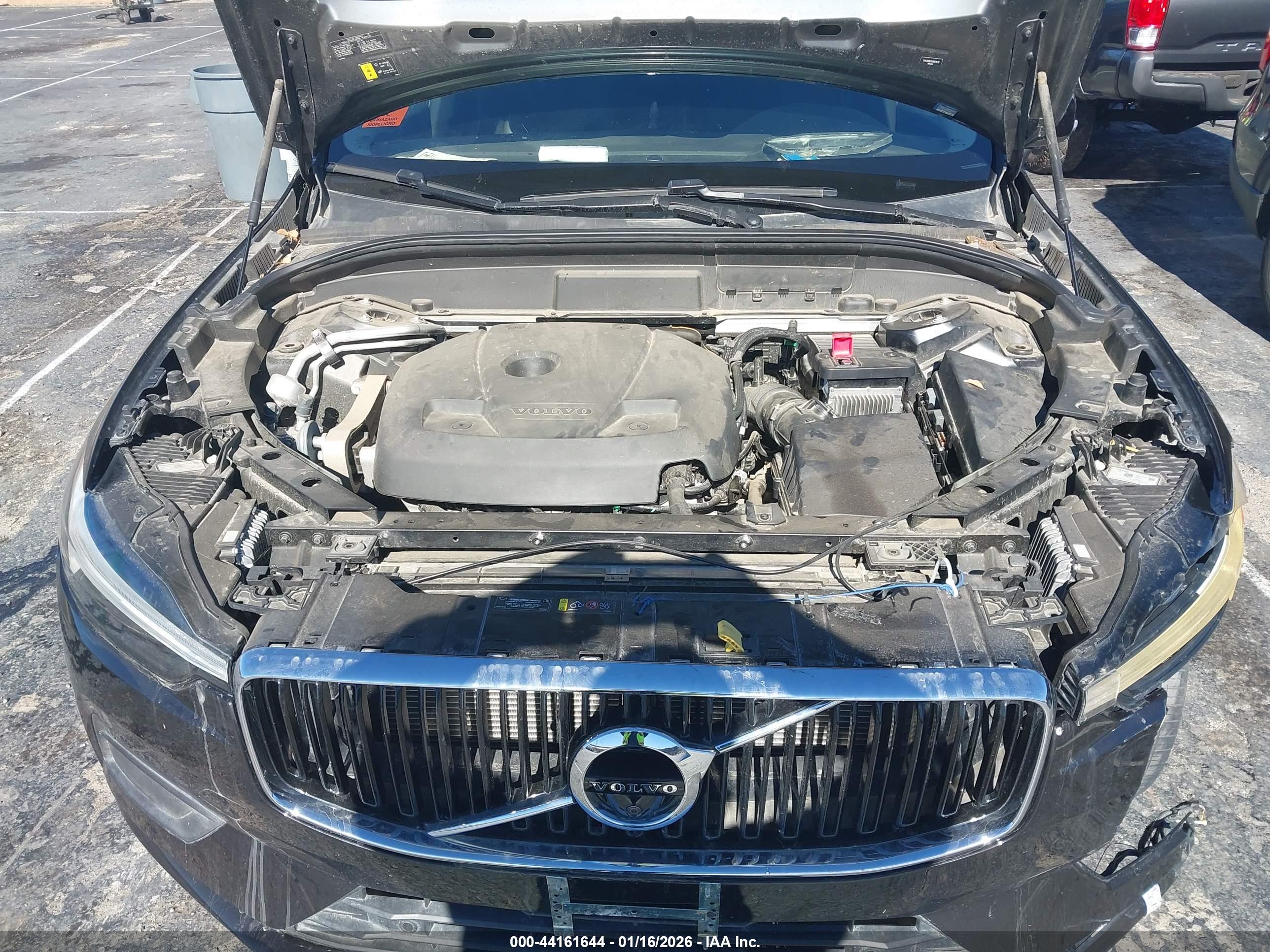 VOLVO XC60 image 10