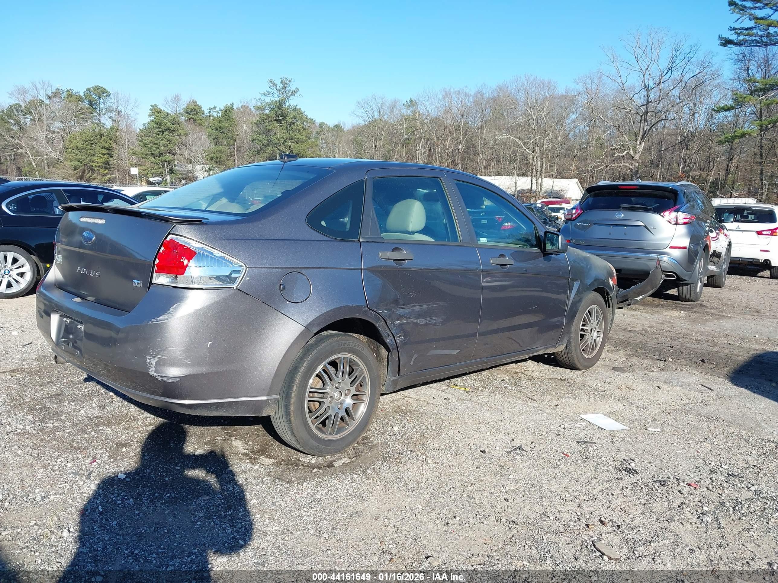 FORD FOCUS image 4