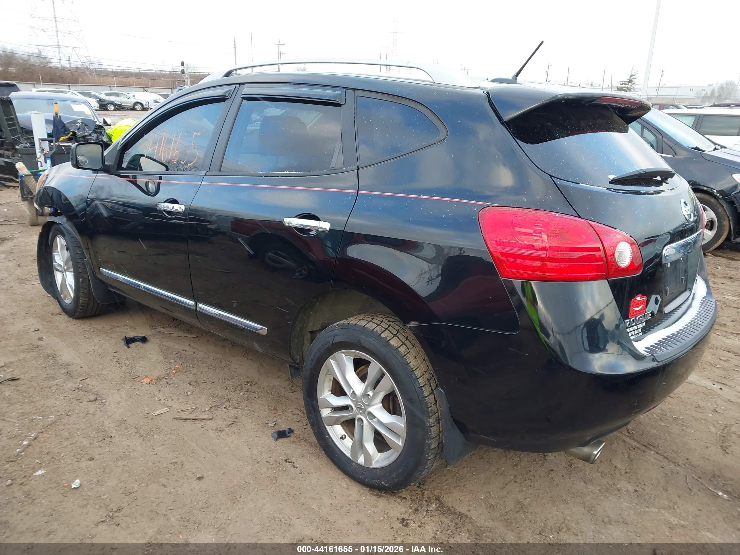 NISSAN ROGUE image 3