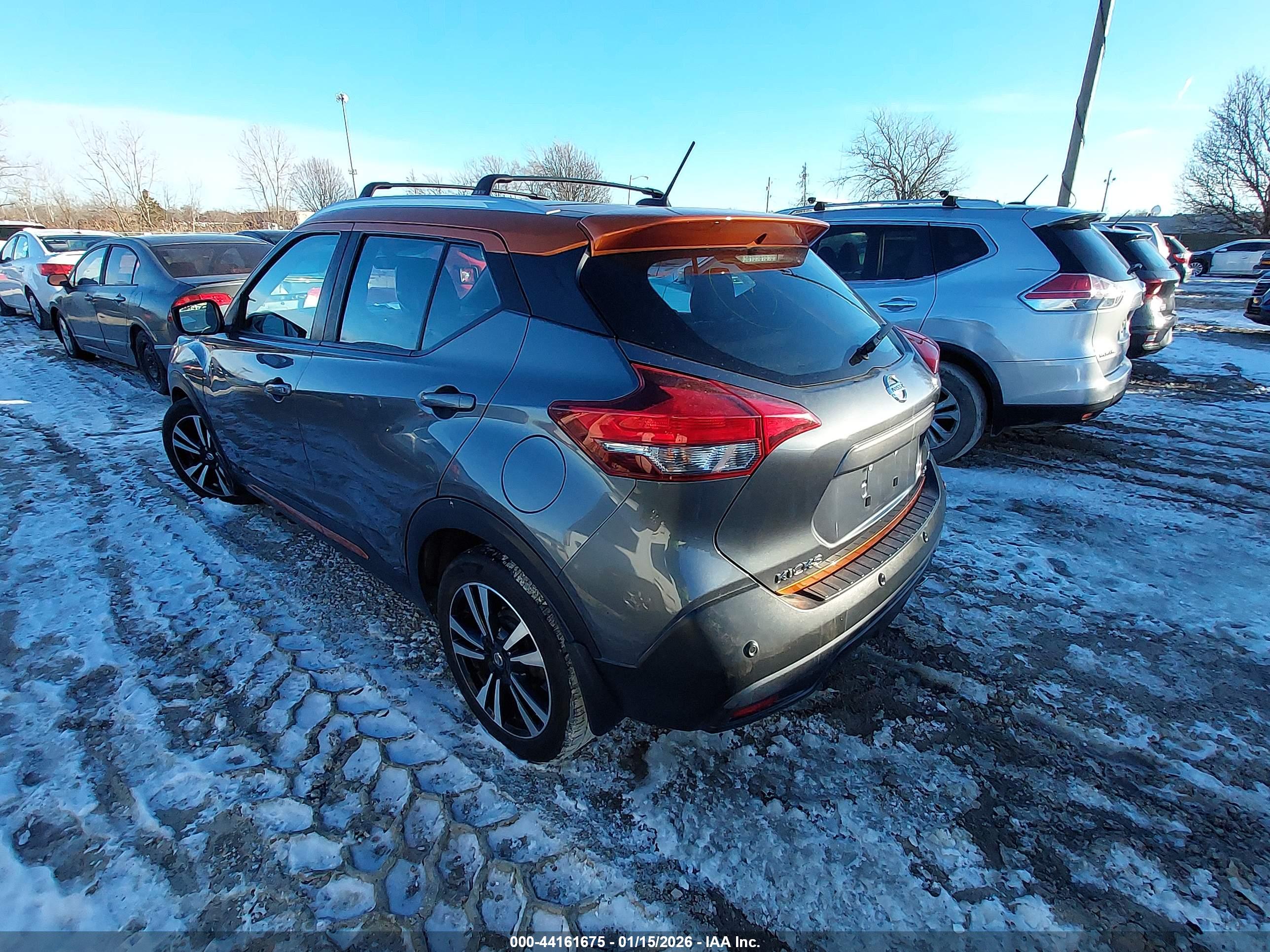 NISSAN KICKS image 3