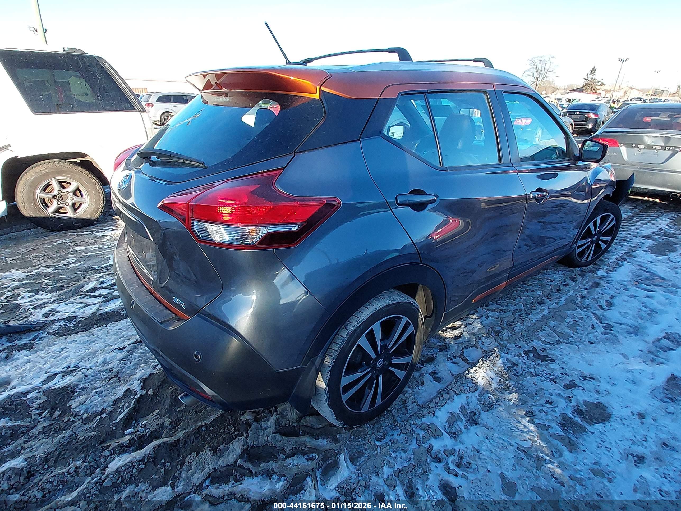 NISSAN KICKS image 4