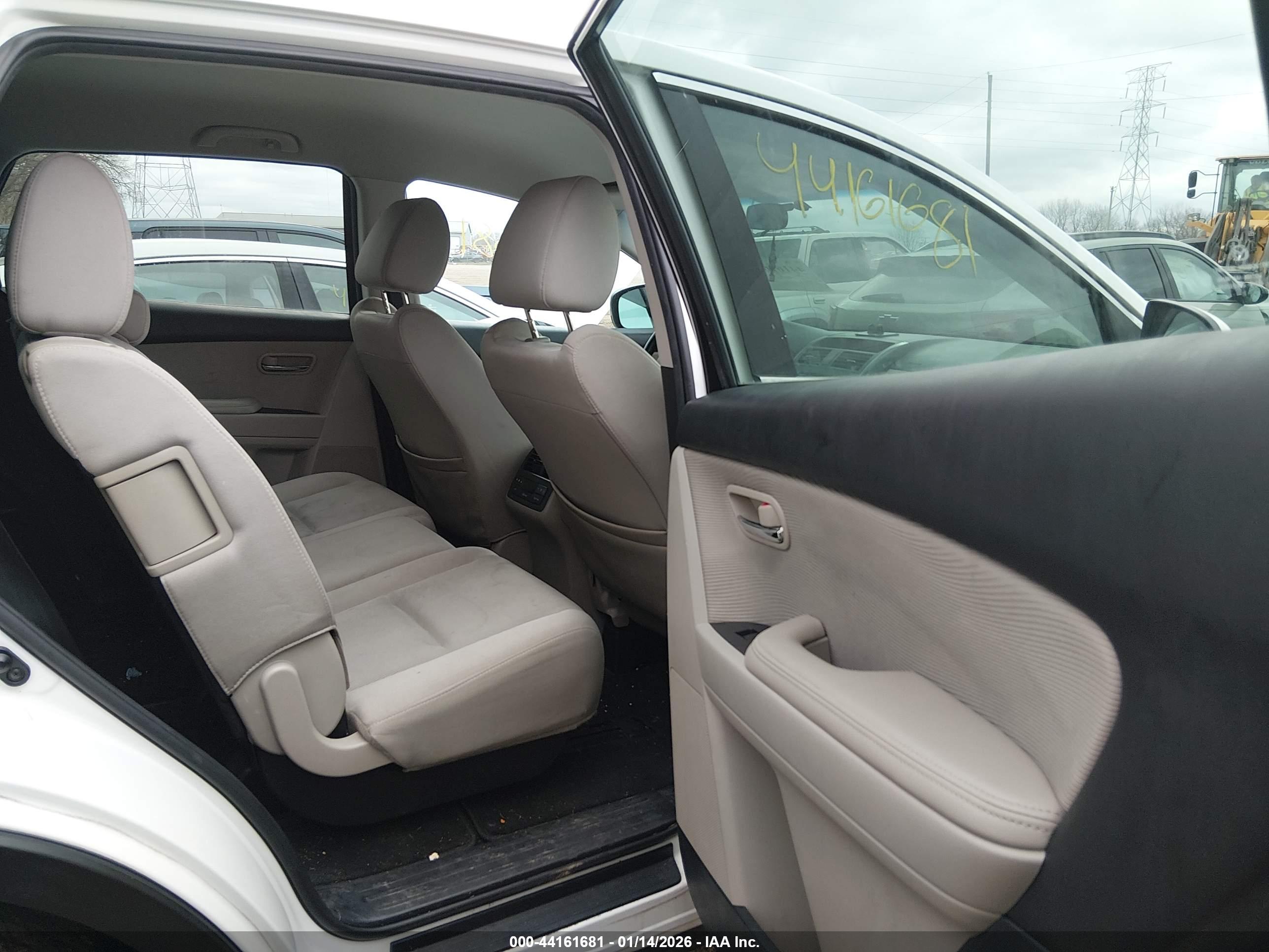 MAZDA CX-9 image 8