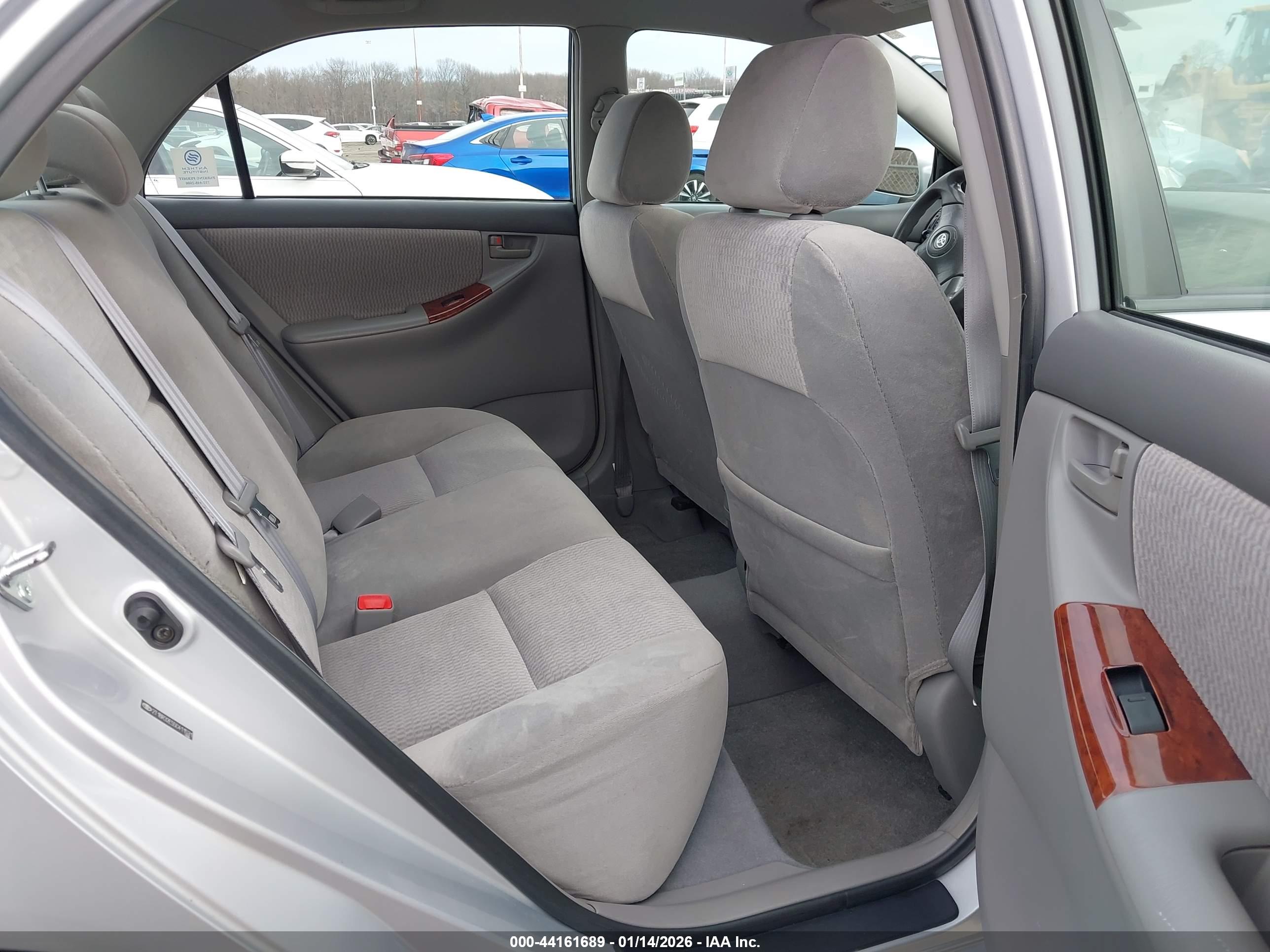 TOYOTA COROLLA image 8