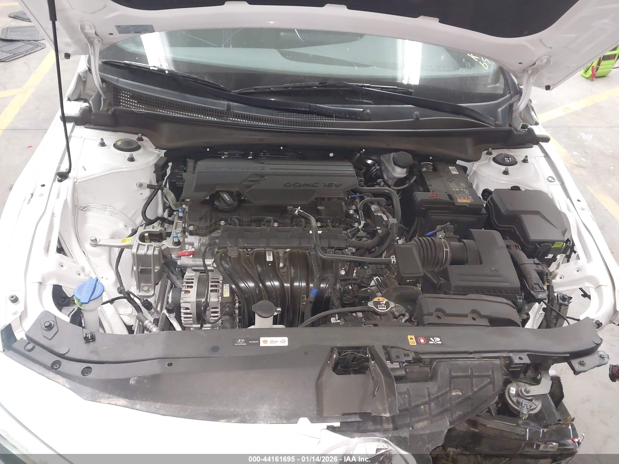 HYUNDAI ELANTRA image 10