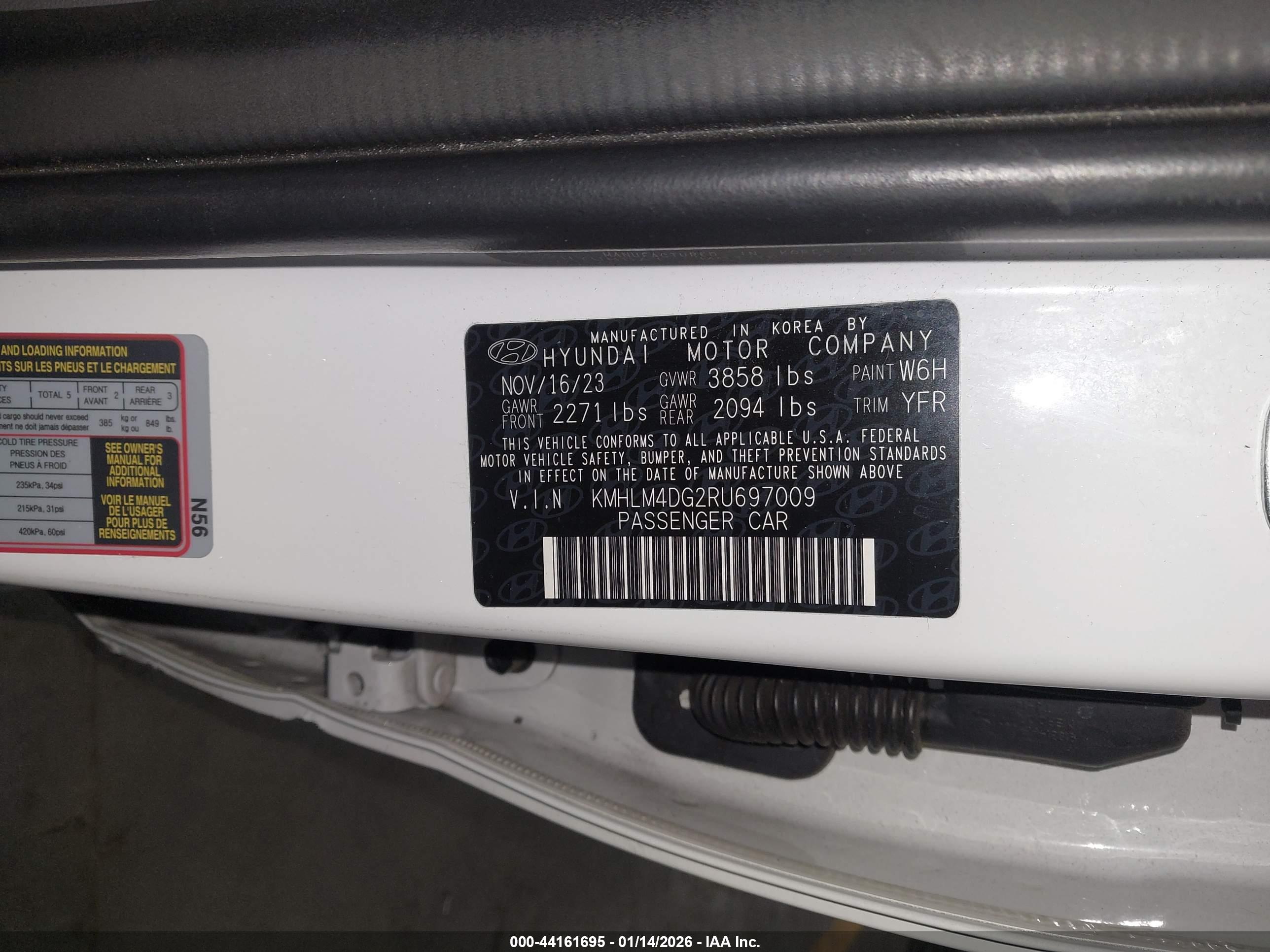 HYUNDAI ELANTRA image 9
