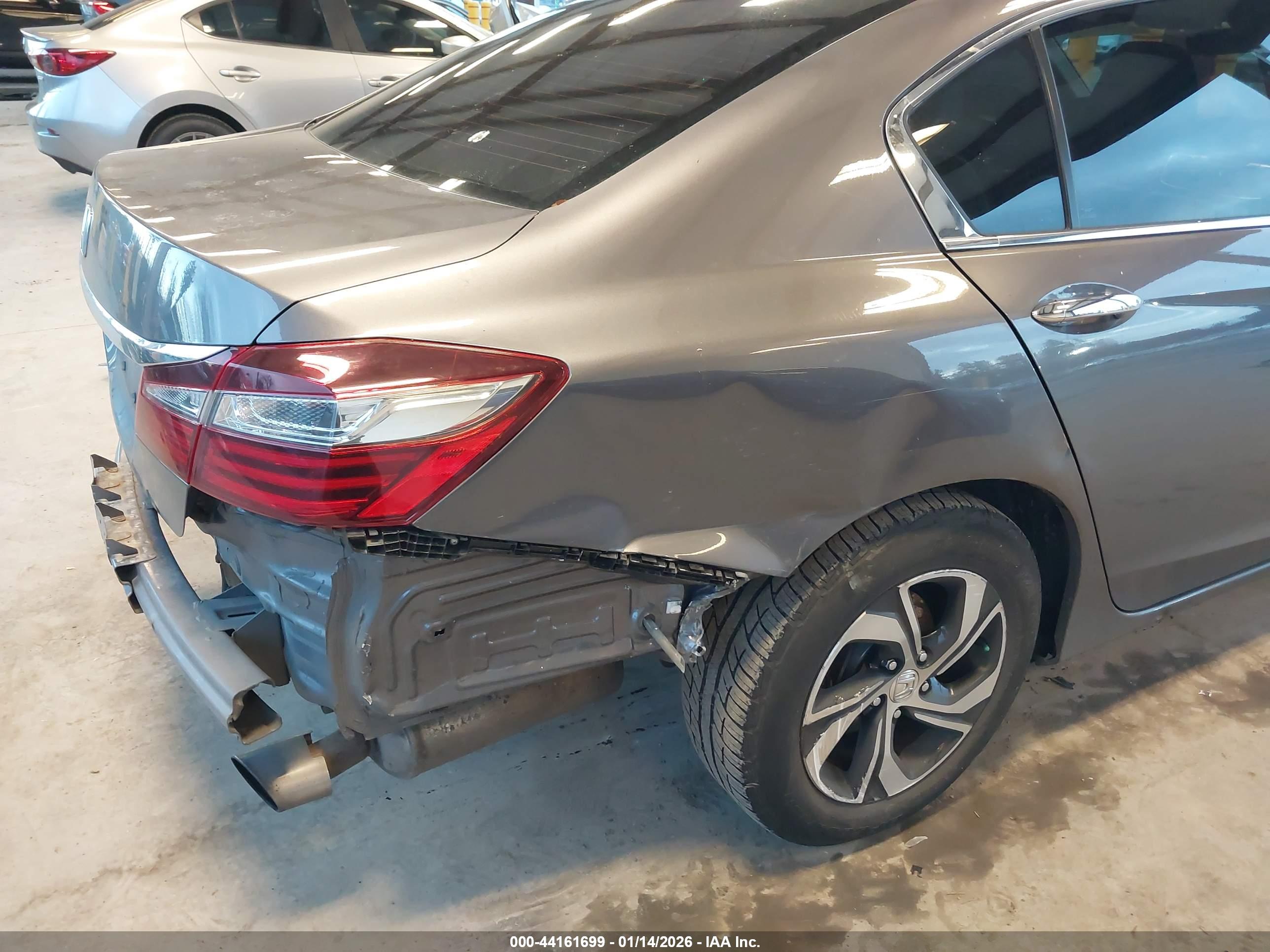 HONDA ACCORD image 6
