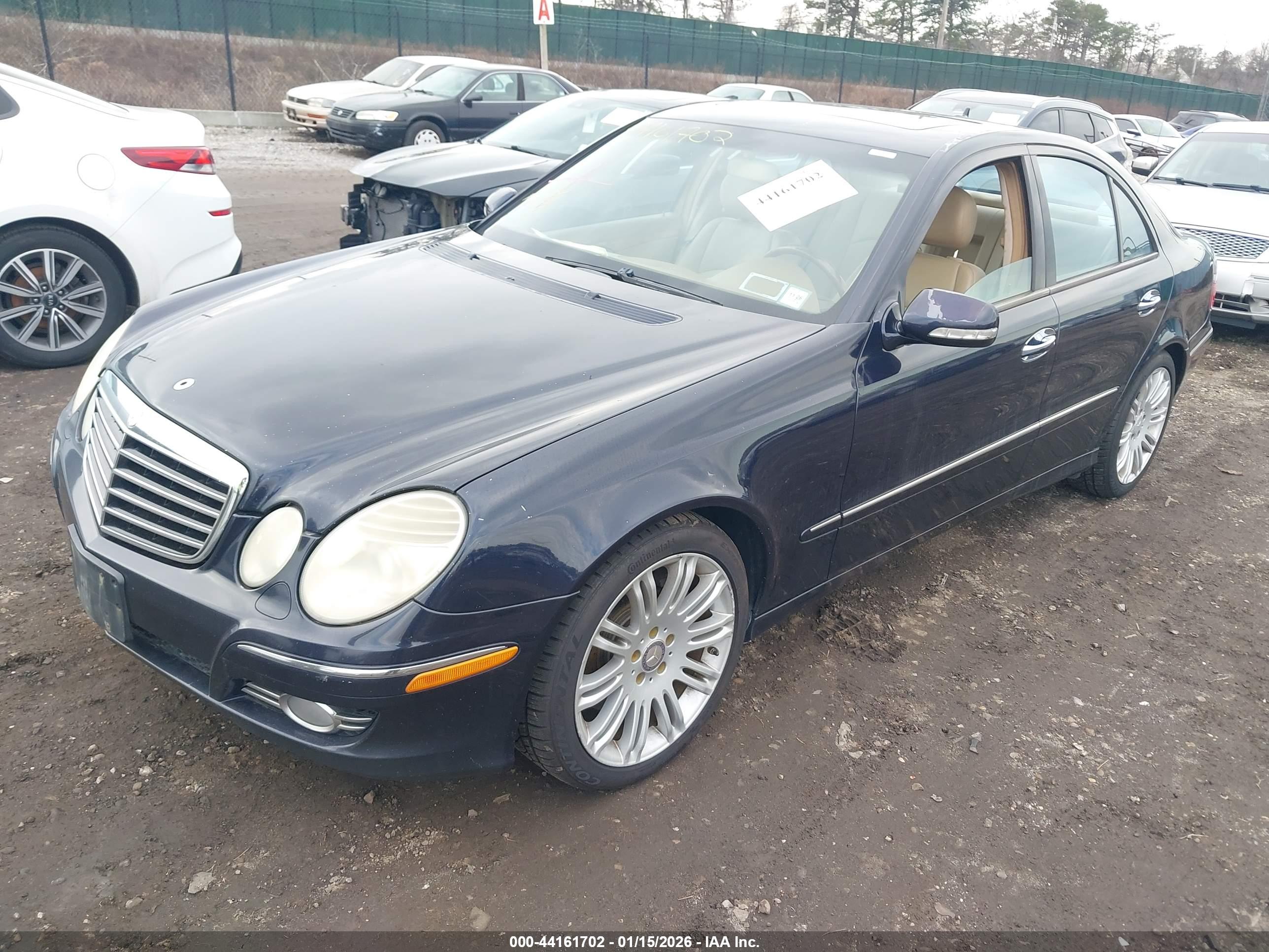 MERCEDES-BENZ E image 2