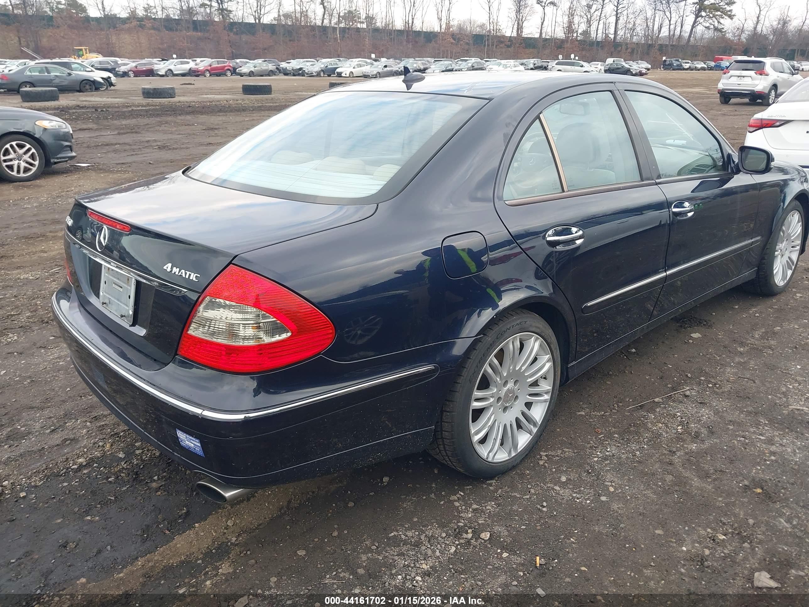 MERCEDES-BENZ E image 4