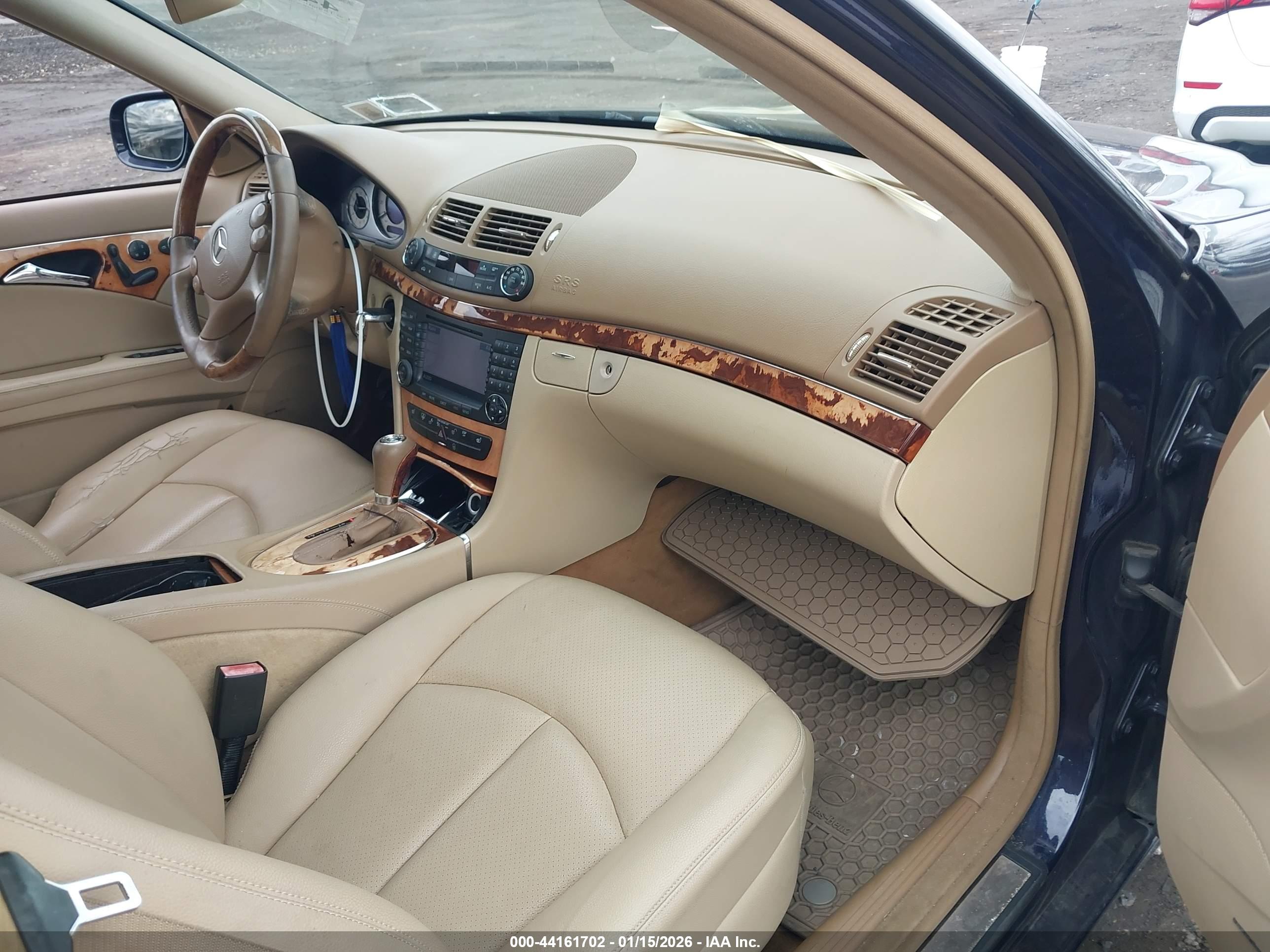 MERCEDES-BENZ E image 5