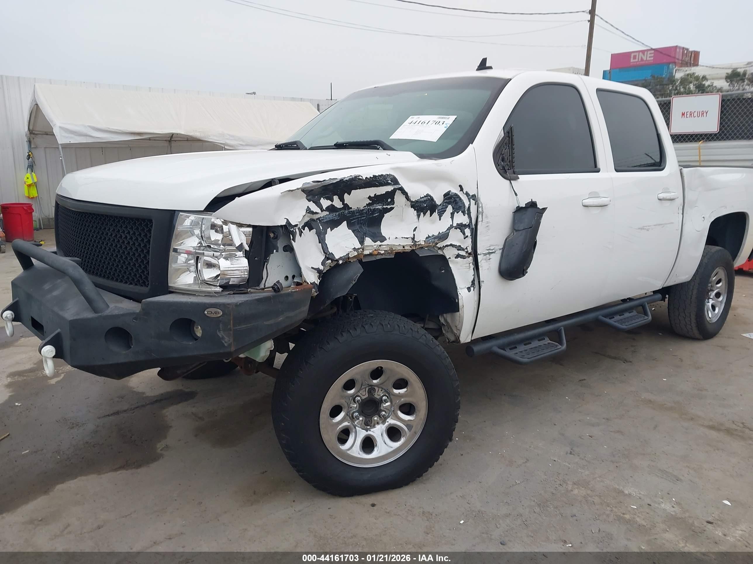 CHEVROLET SILVERADO image 6