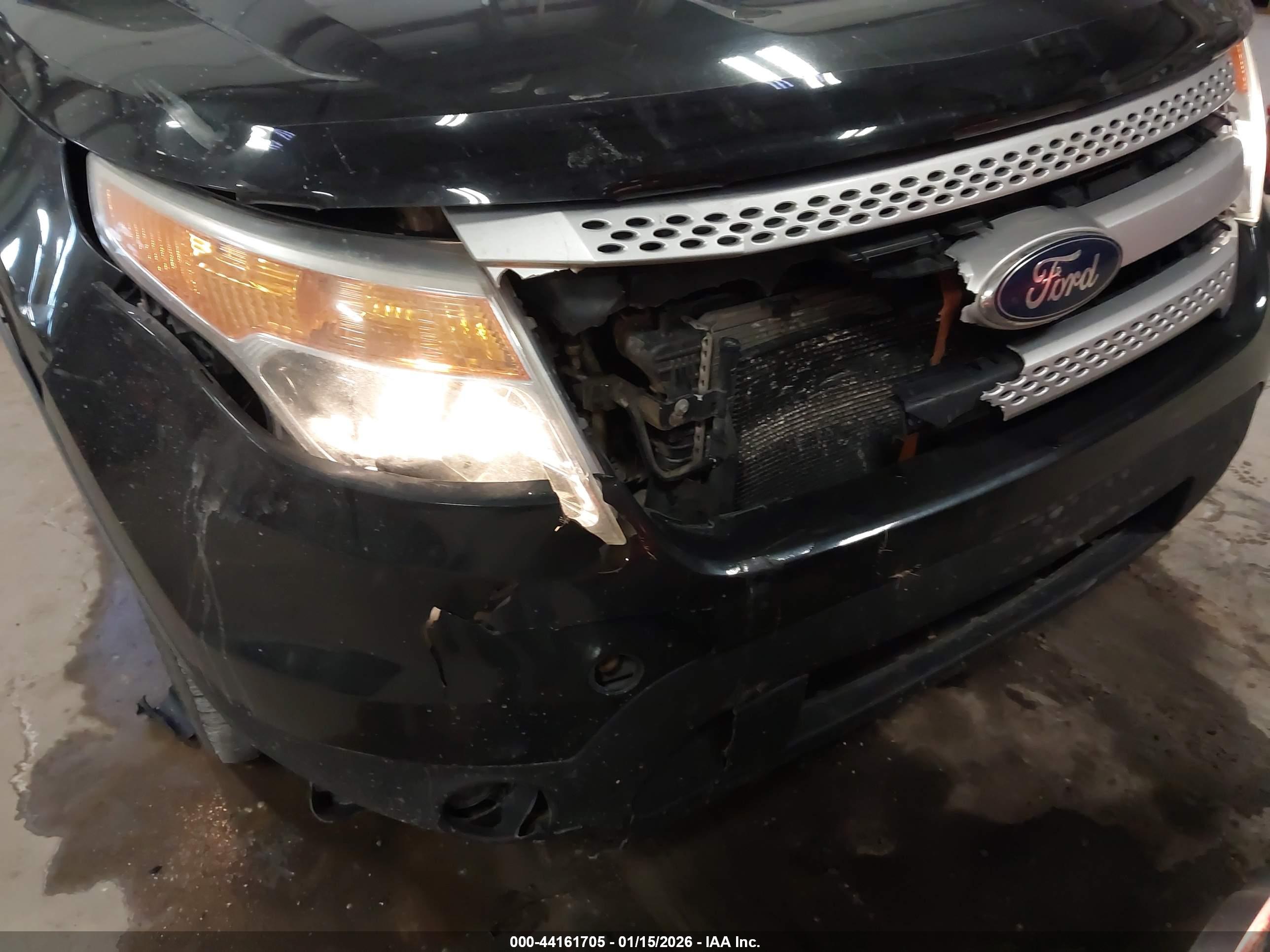 FORD EXPLORER image 6
