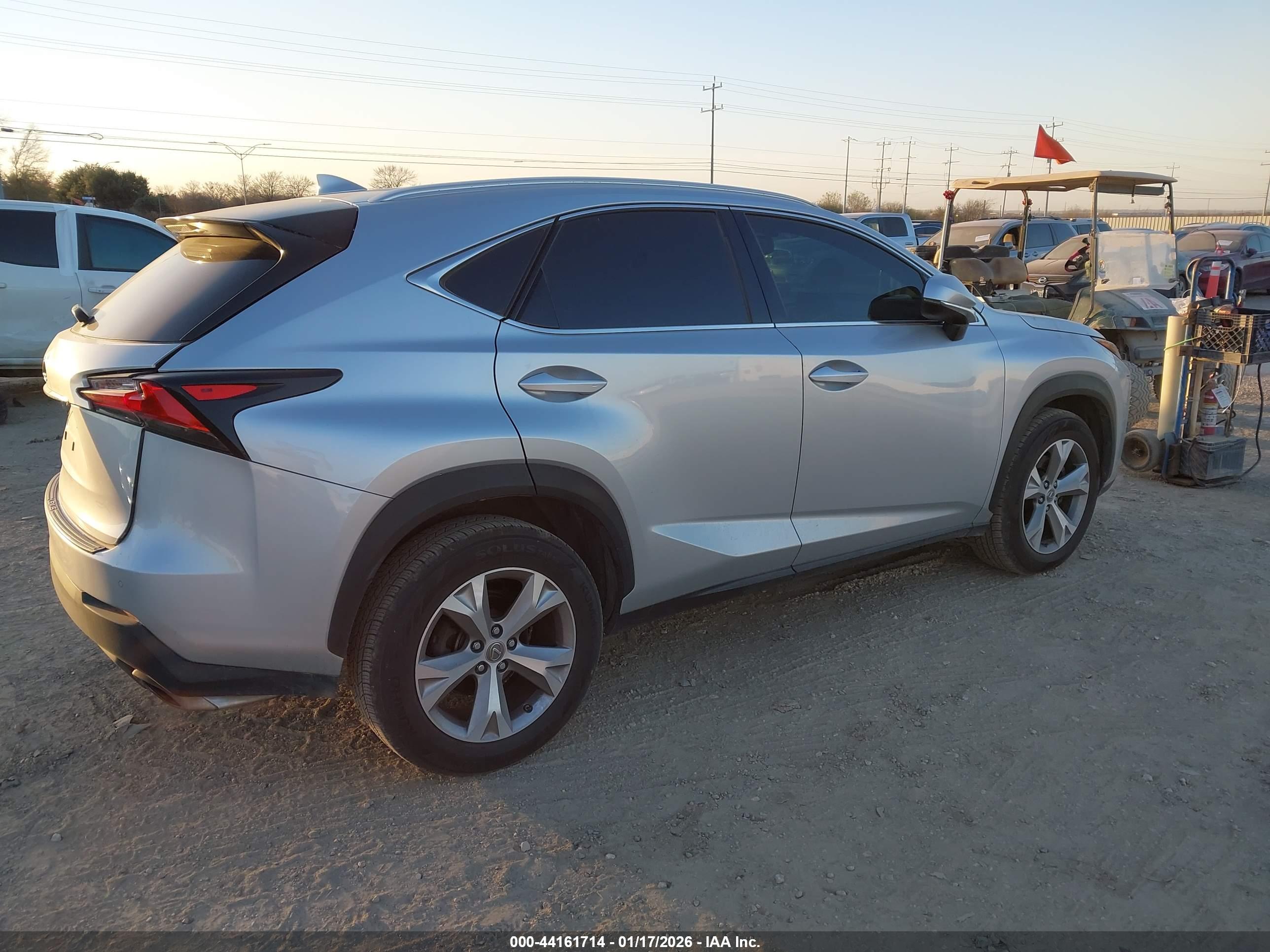LEXUS NX image 4