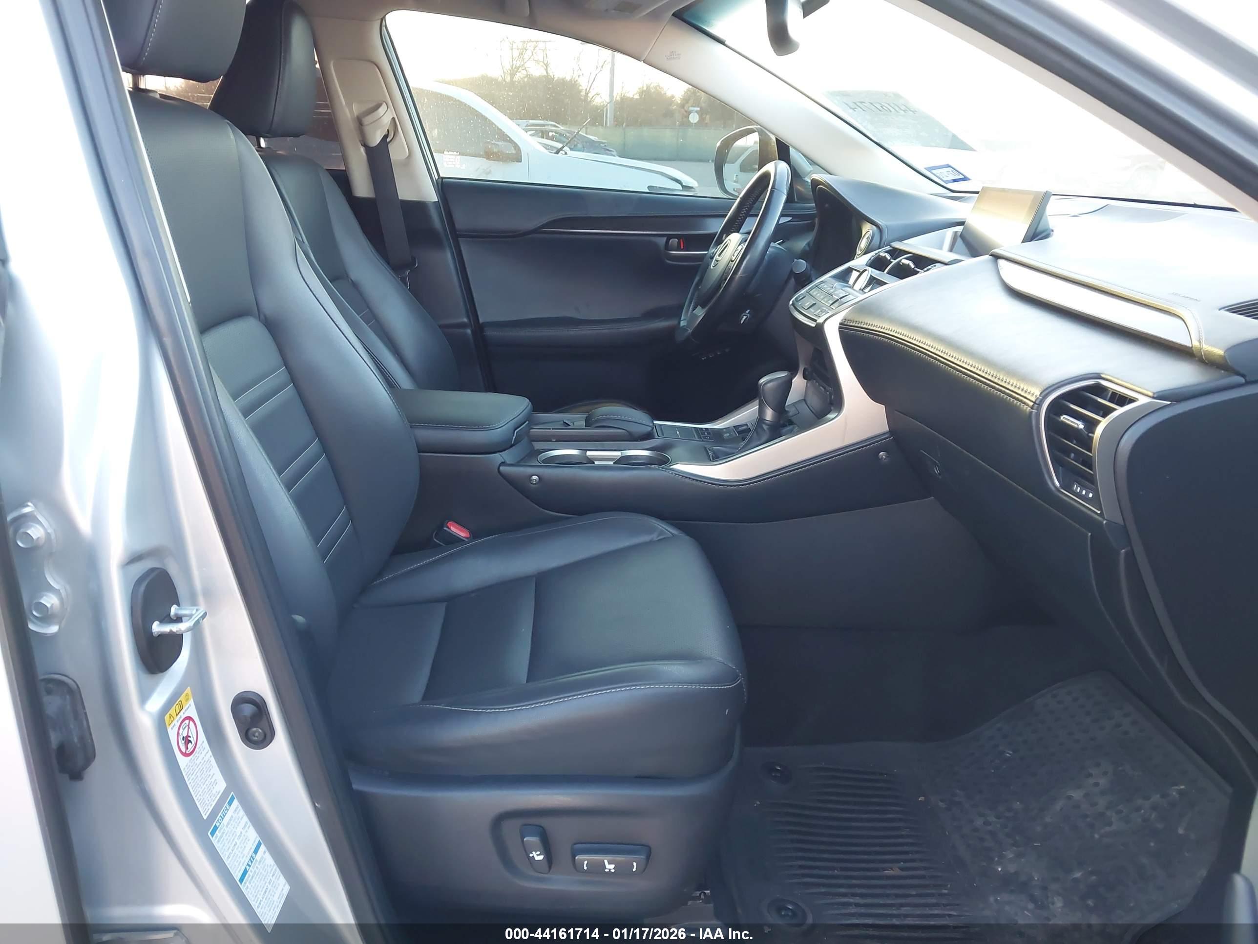LEXUS NX image 5