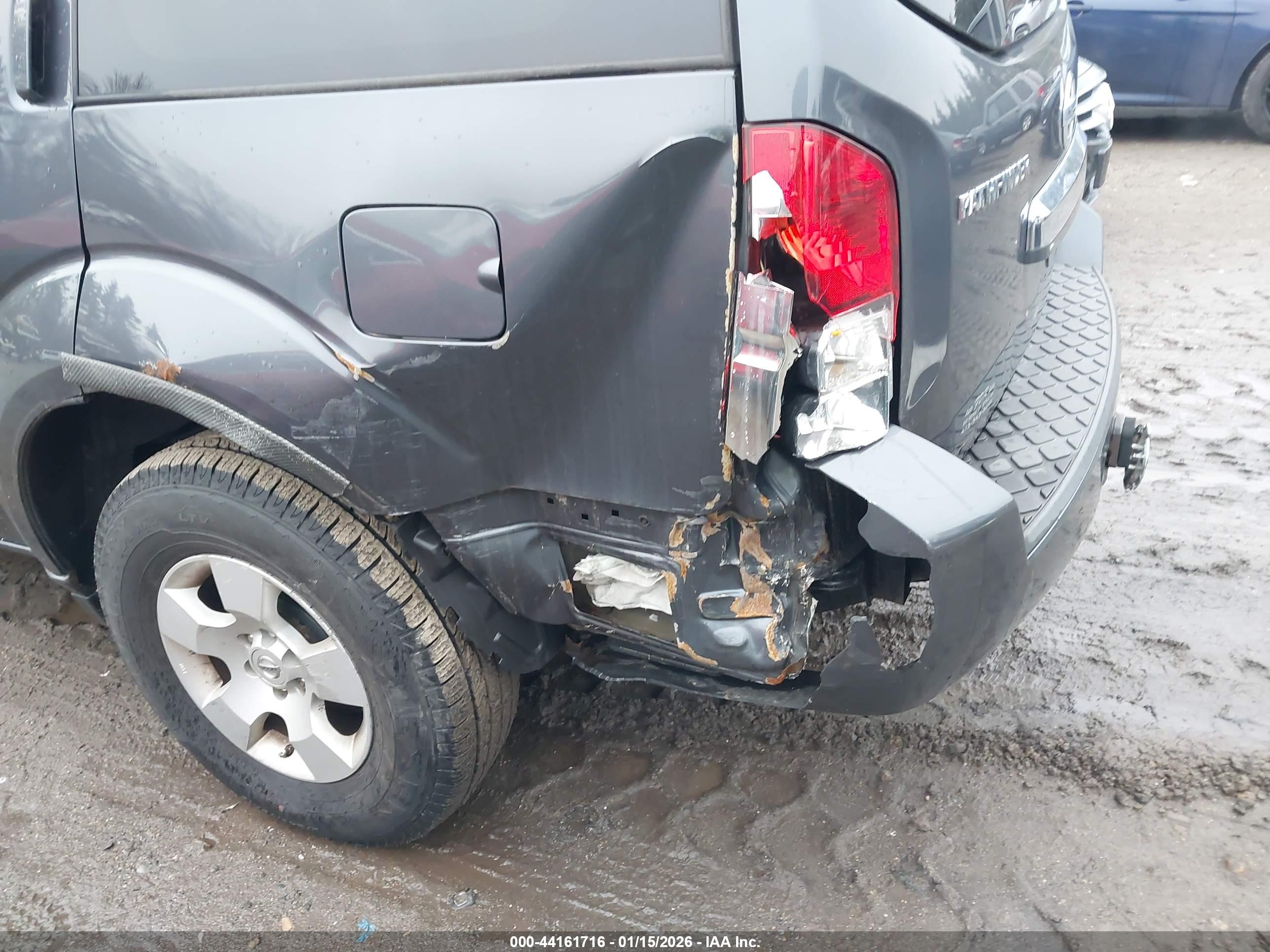 NISSAN PATHFINDER image 6